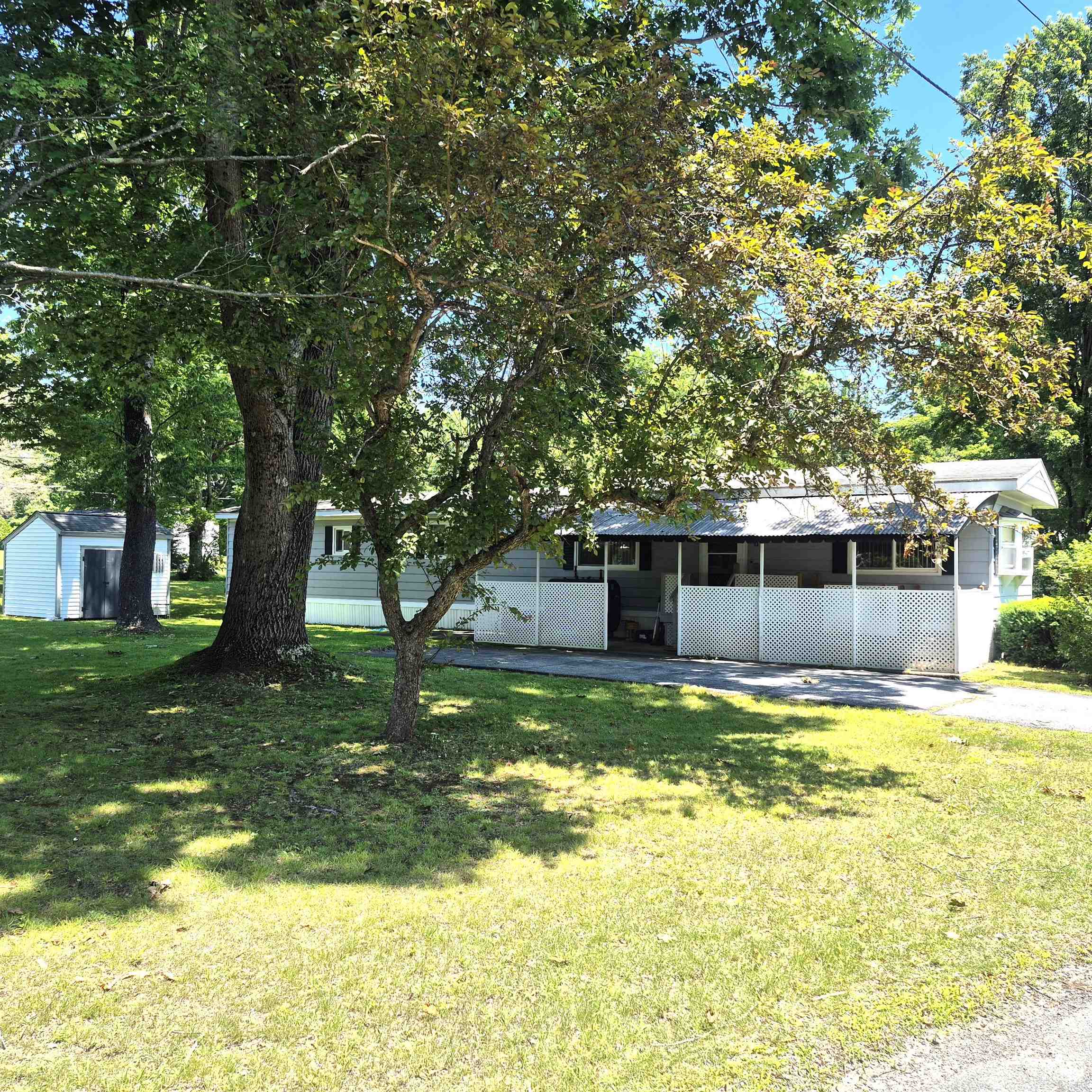 11 Angela Place, Claremont, NH photo 3
