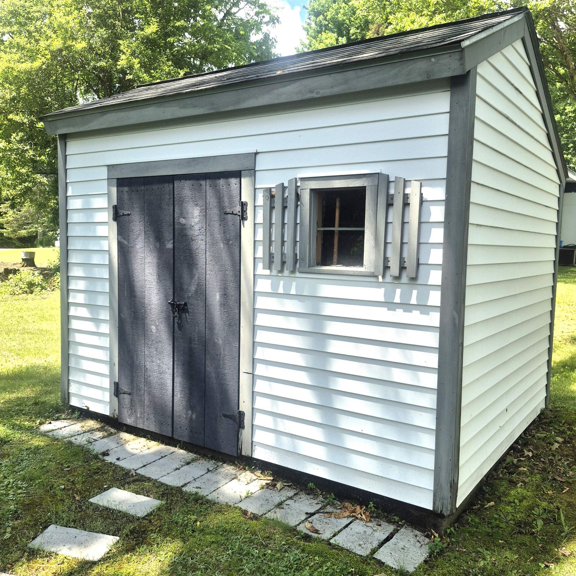 11 Angela Place, Claremont, NH photo 5