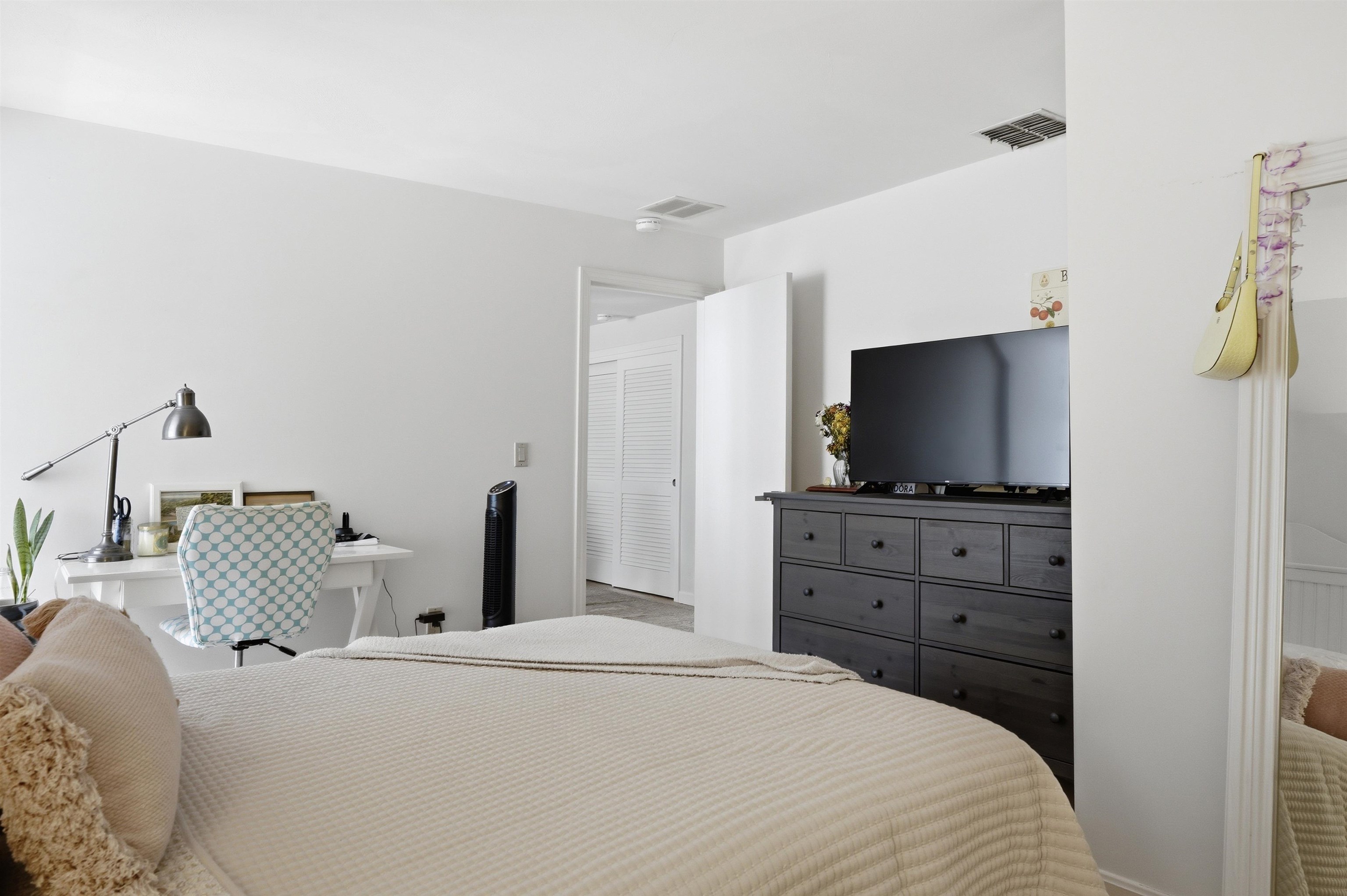 1 Chandler Rd, Bedford, NH 03110