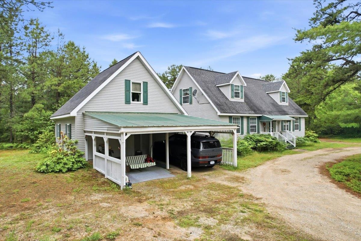 548 Silver Pine Ln, Tamworth, NH 03886