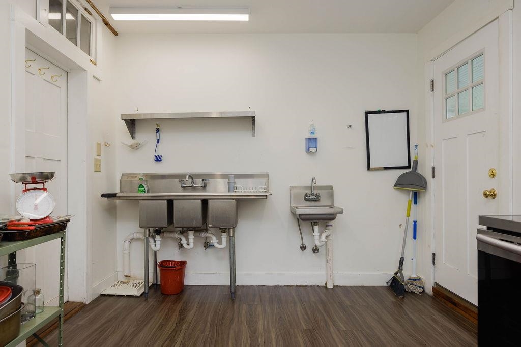 Property photo 33