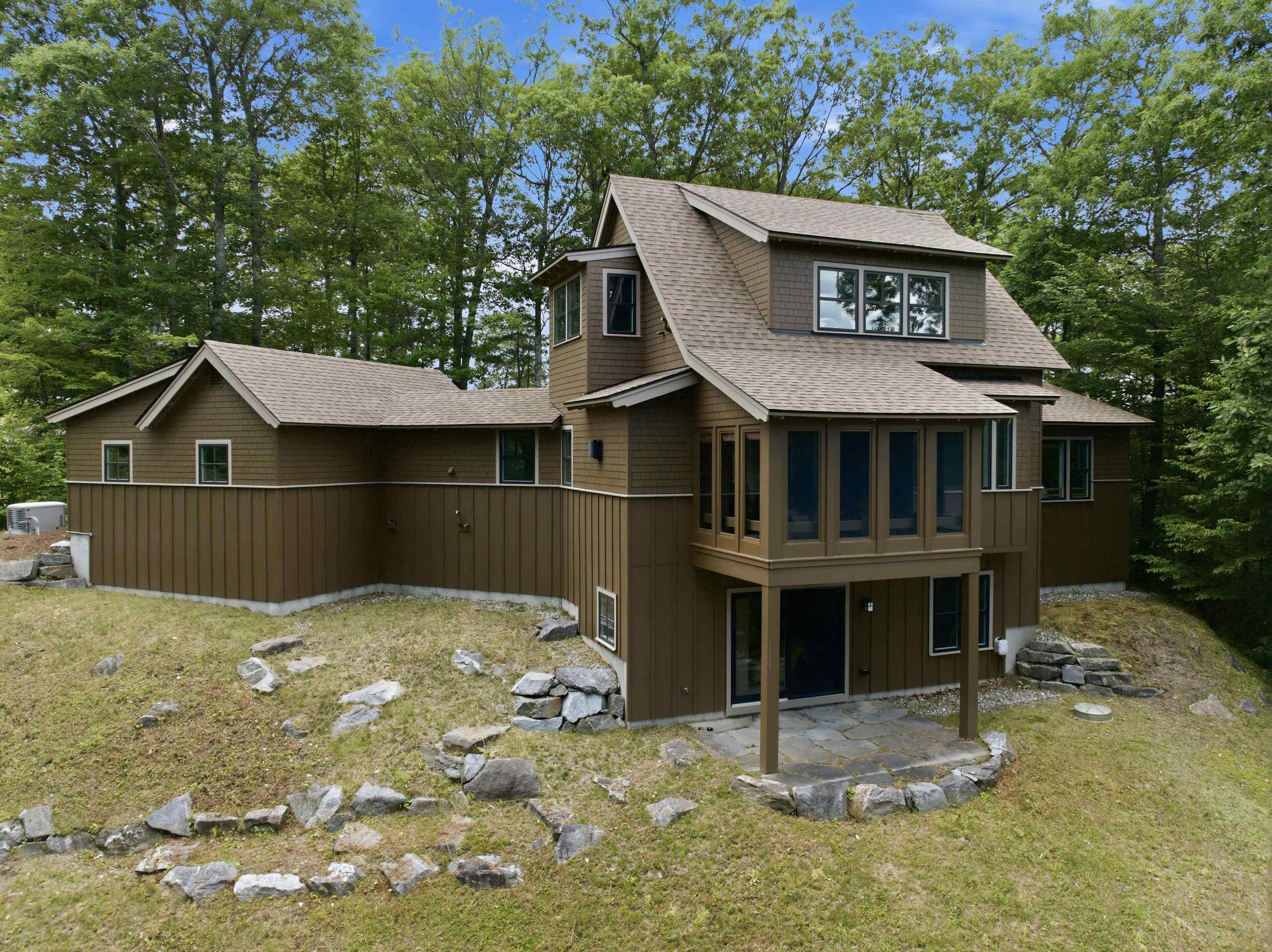 5 Peaked Hill Rd, Ashland, NH 03217