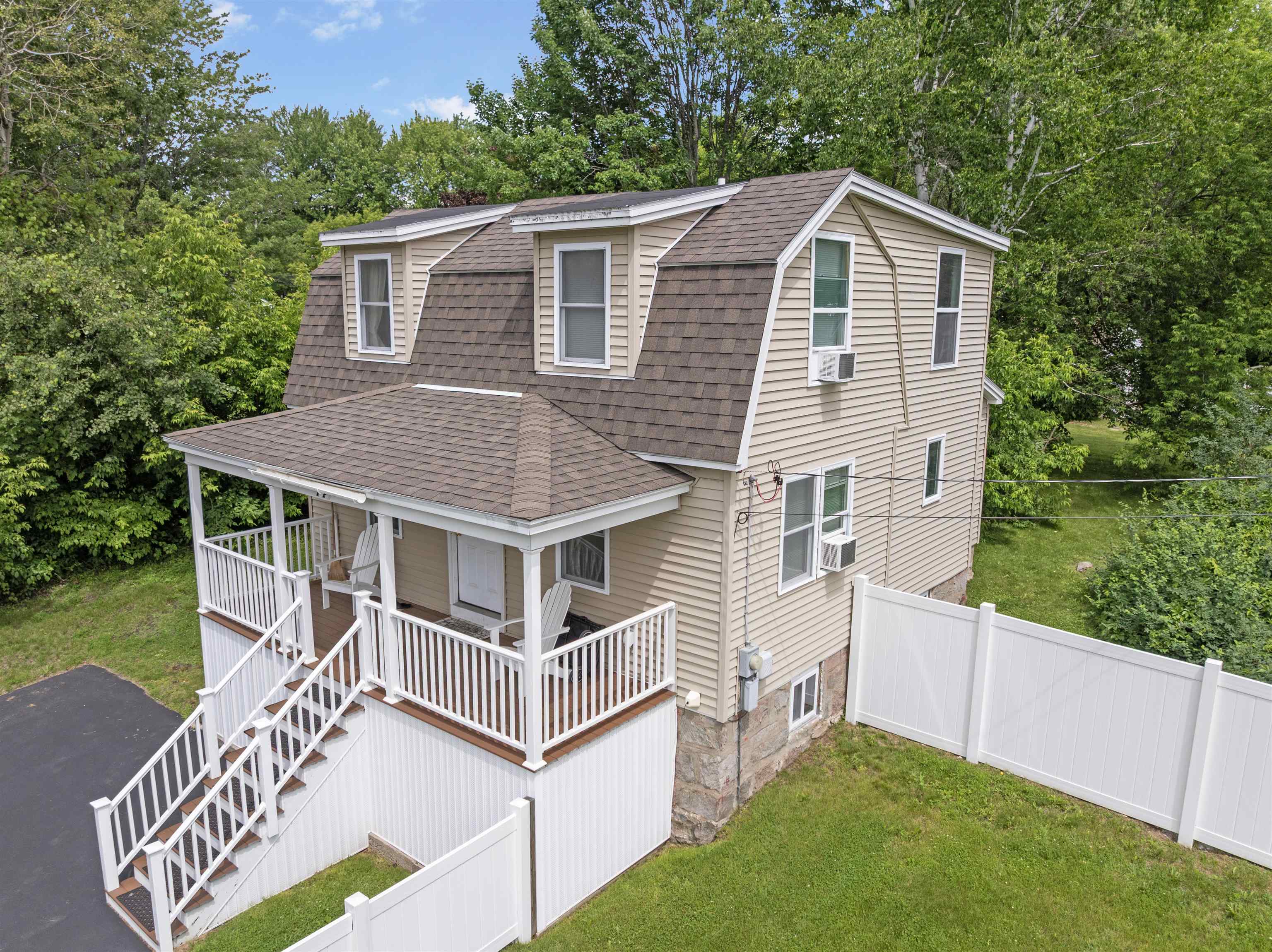74 Maynesboro St, Berlin, NH 03570