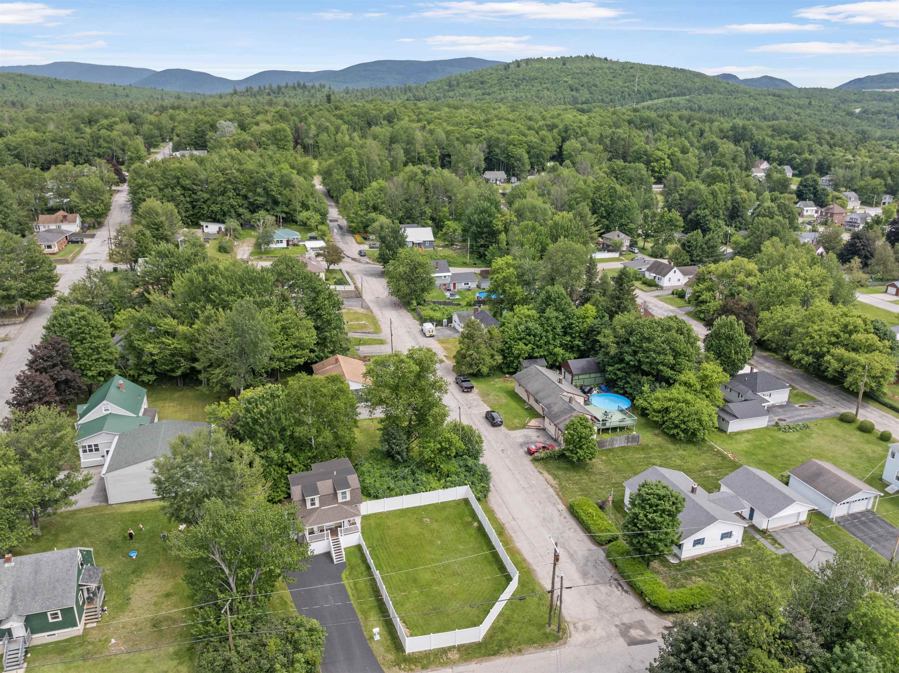 74 Maynesboro St, Berlin, NH 03570