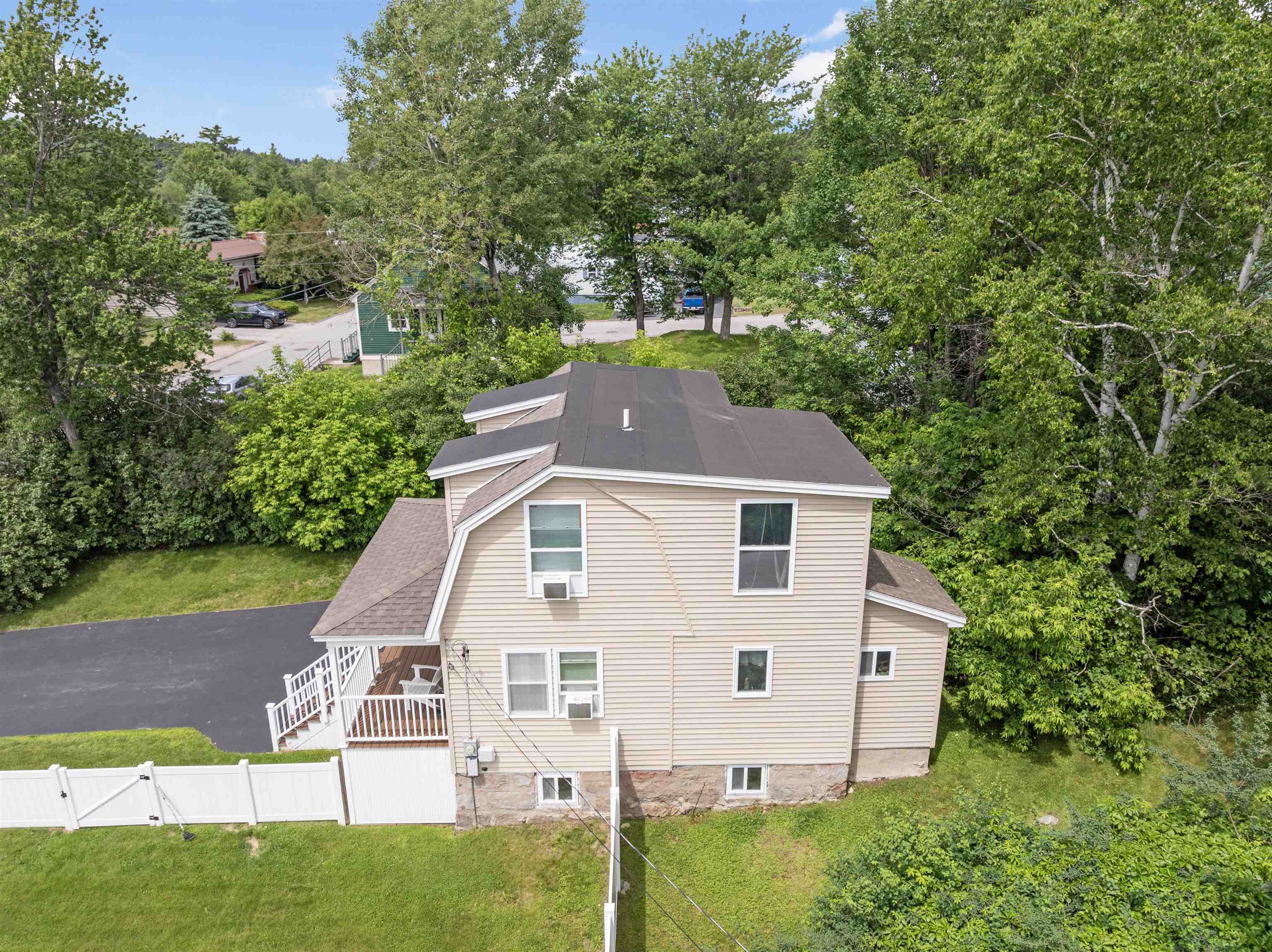 74 Maynesboro St, Berlin, NH 03570