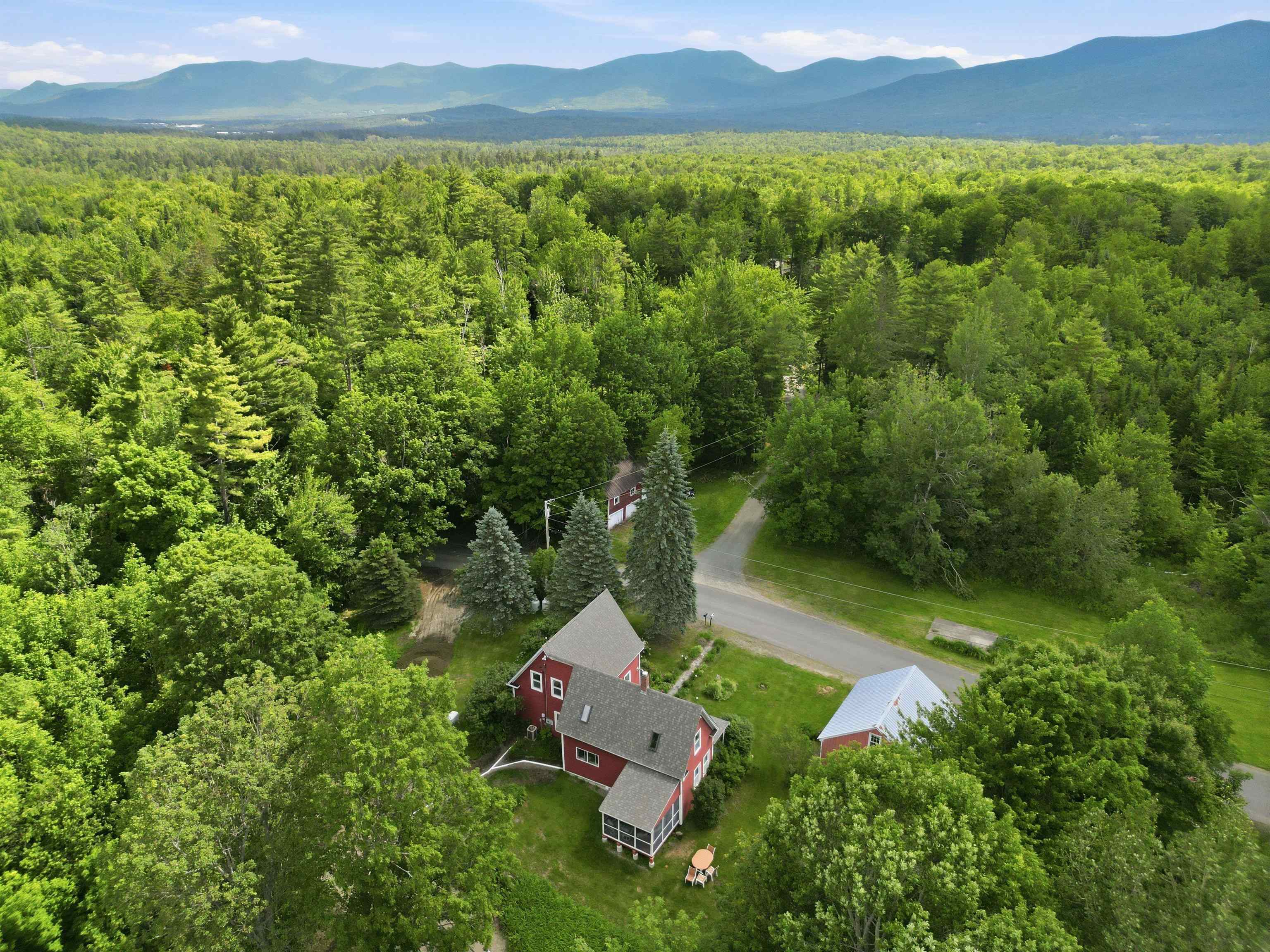 557 Old East Rd, Whitefield, NH 03598