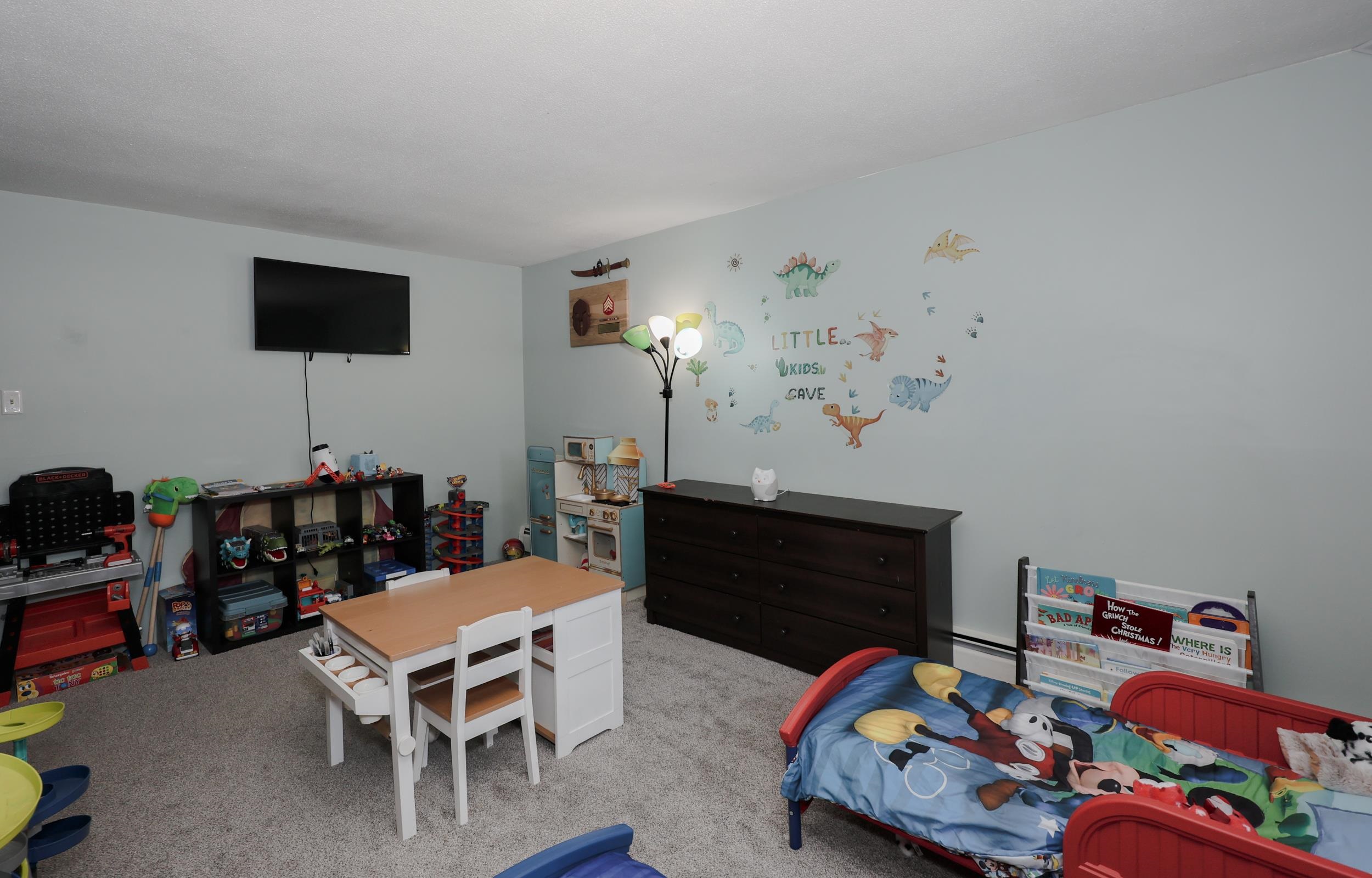 13 Silvestri Cir #7, Derry, NH 03038