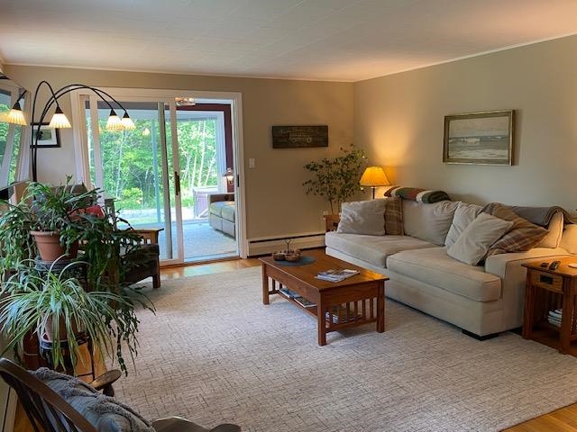 Living room out to sunroom 25655322