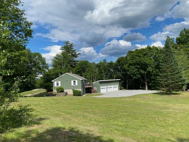 Private Back yard 25655364
