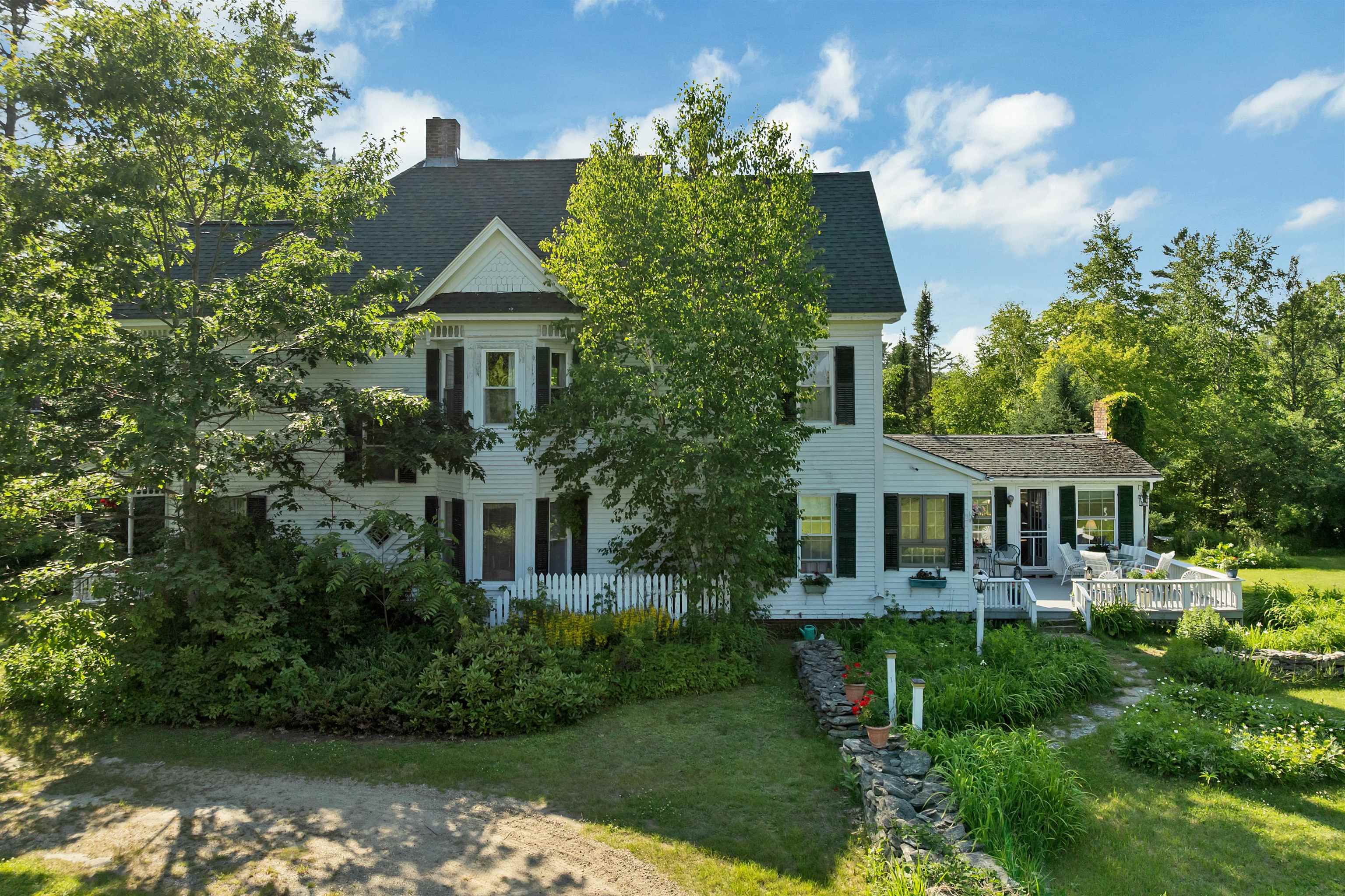23 Park St, Whitefield, NH 03598