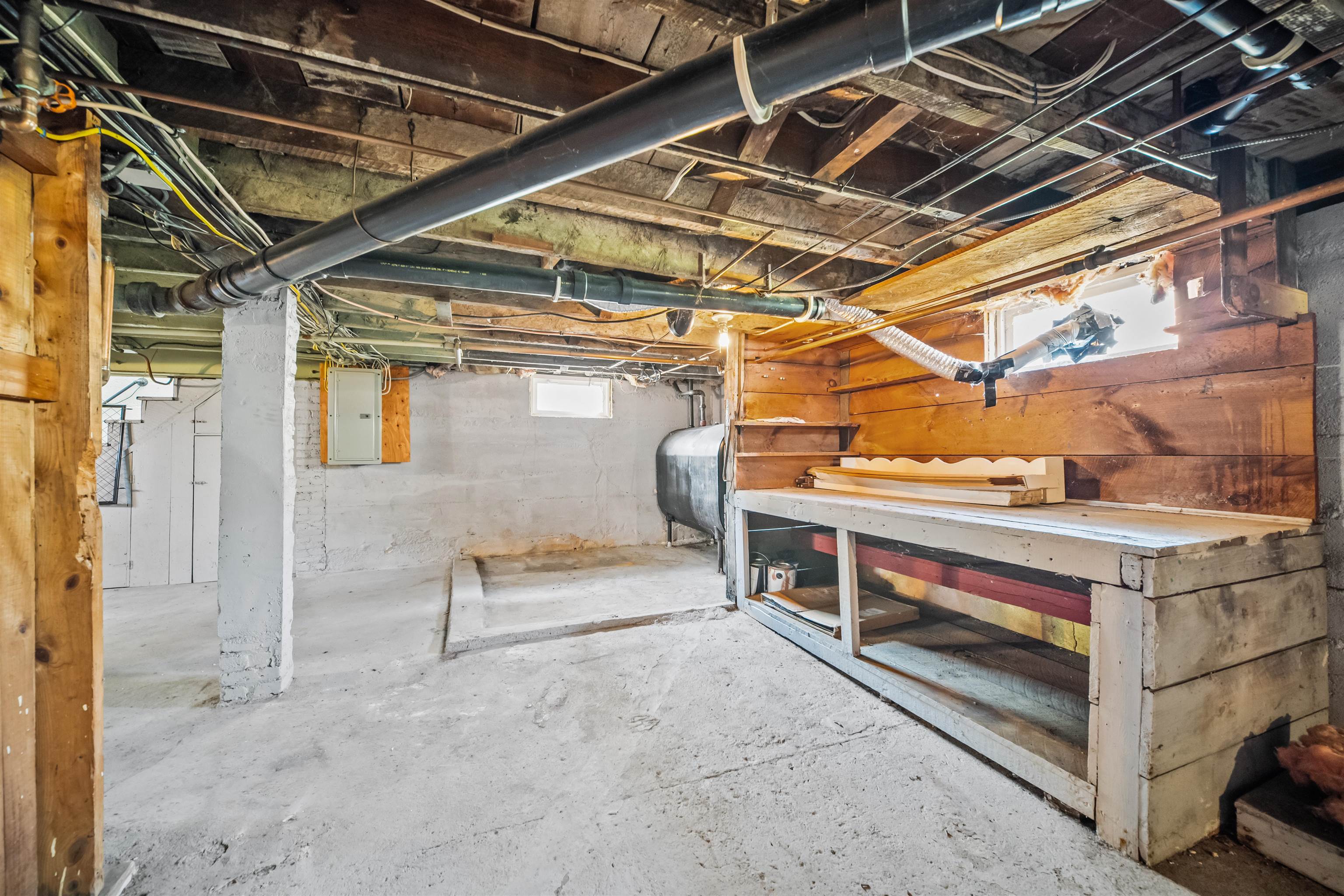 77 Highland St, Laconia, NH 03246