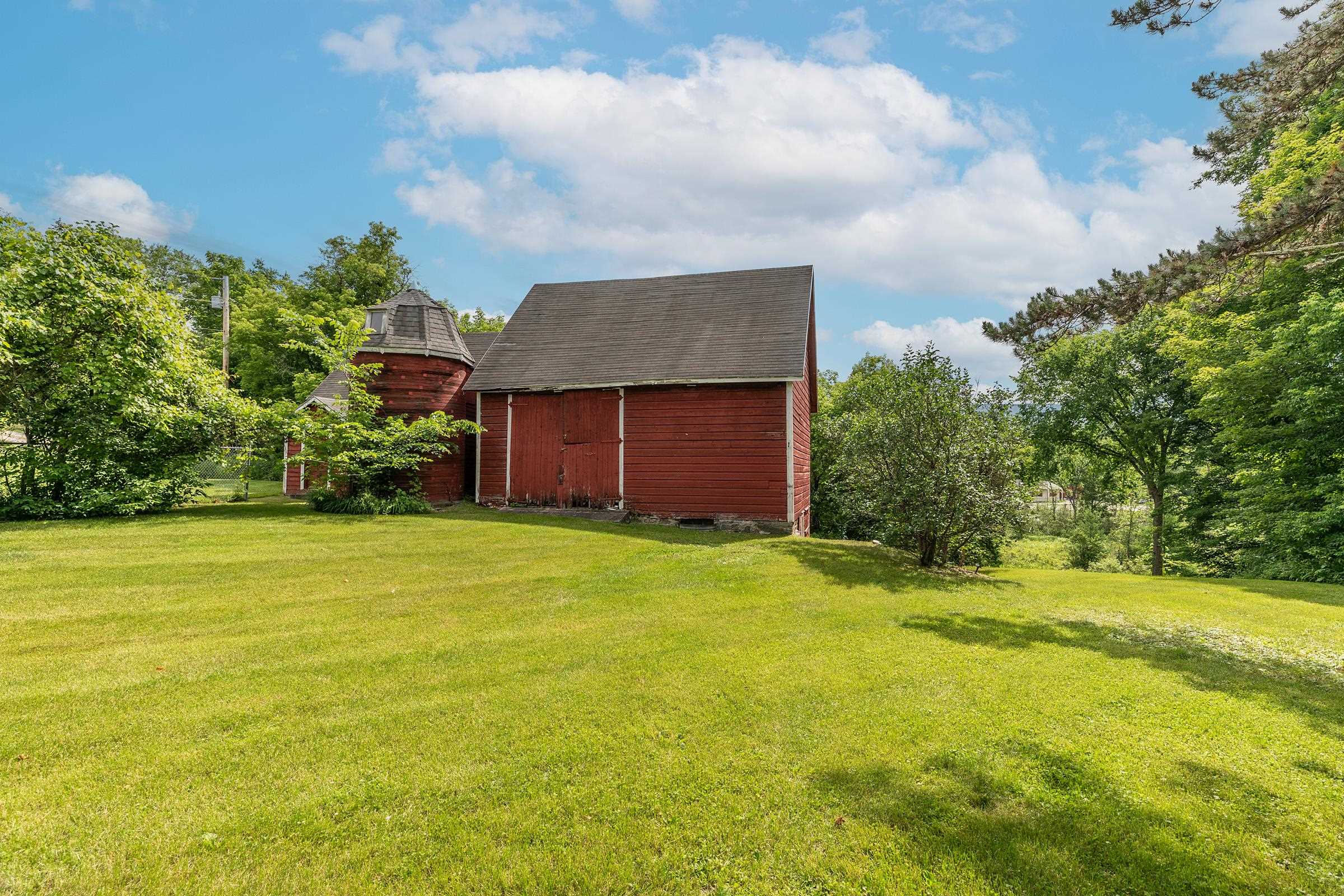Property photo 38