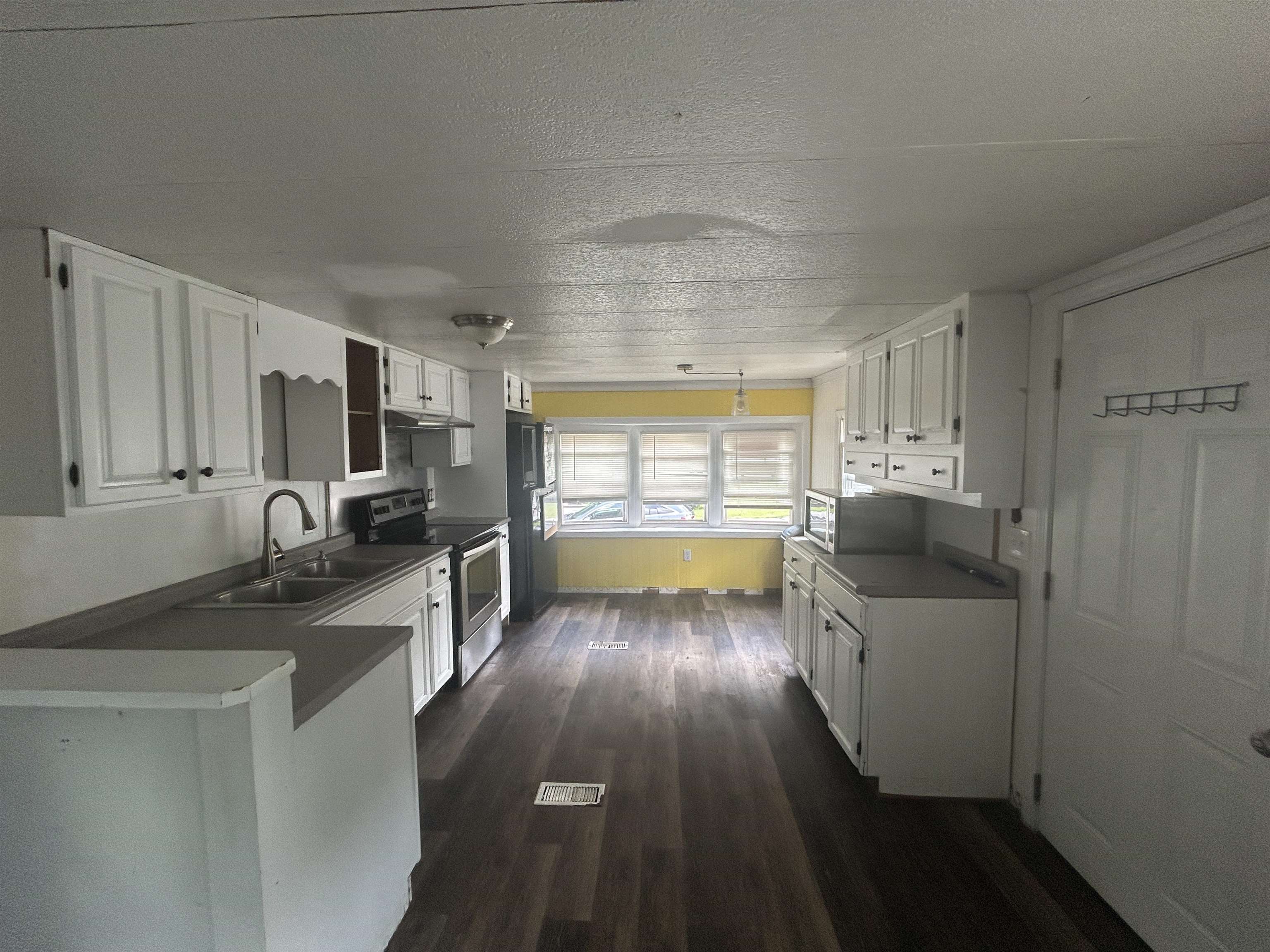 73 Crystal Springs Way, Somersworth, NH 03878