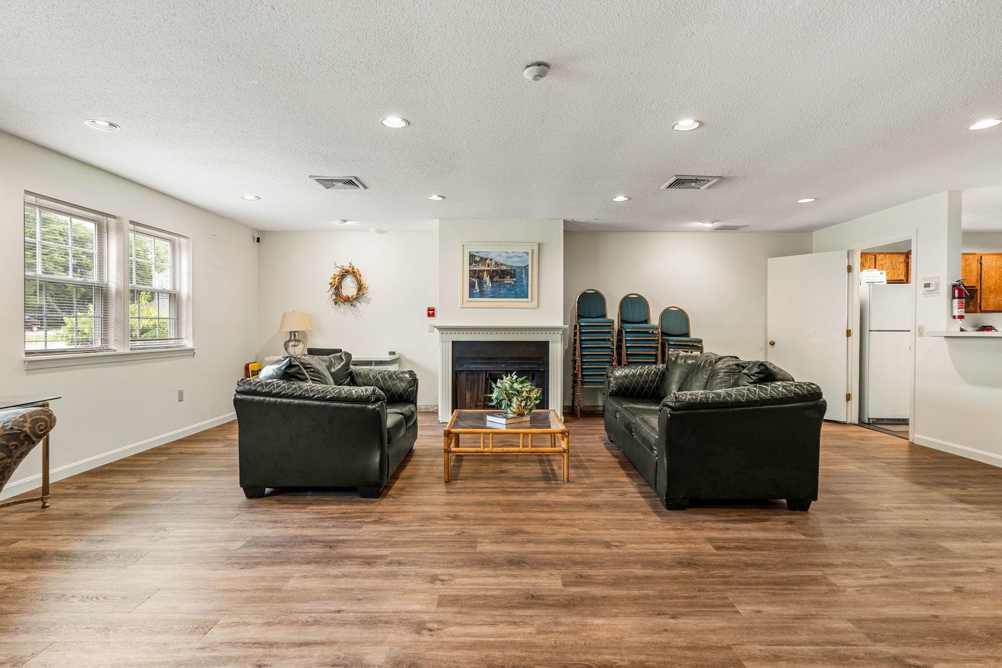 1202 White Cedar Blvd, Portsmouth, NH 03801