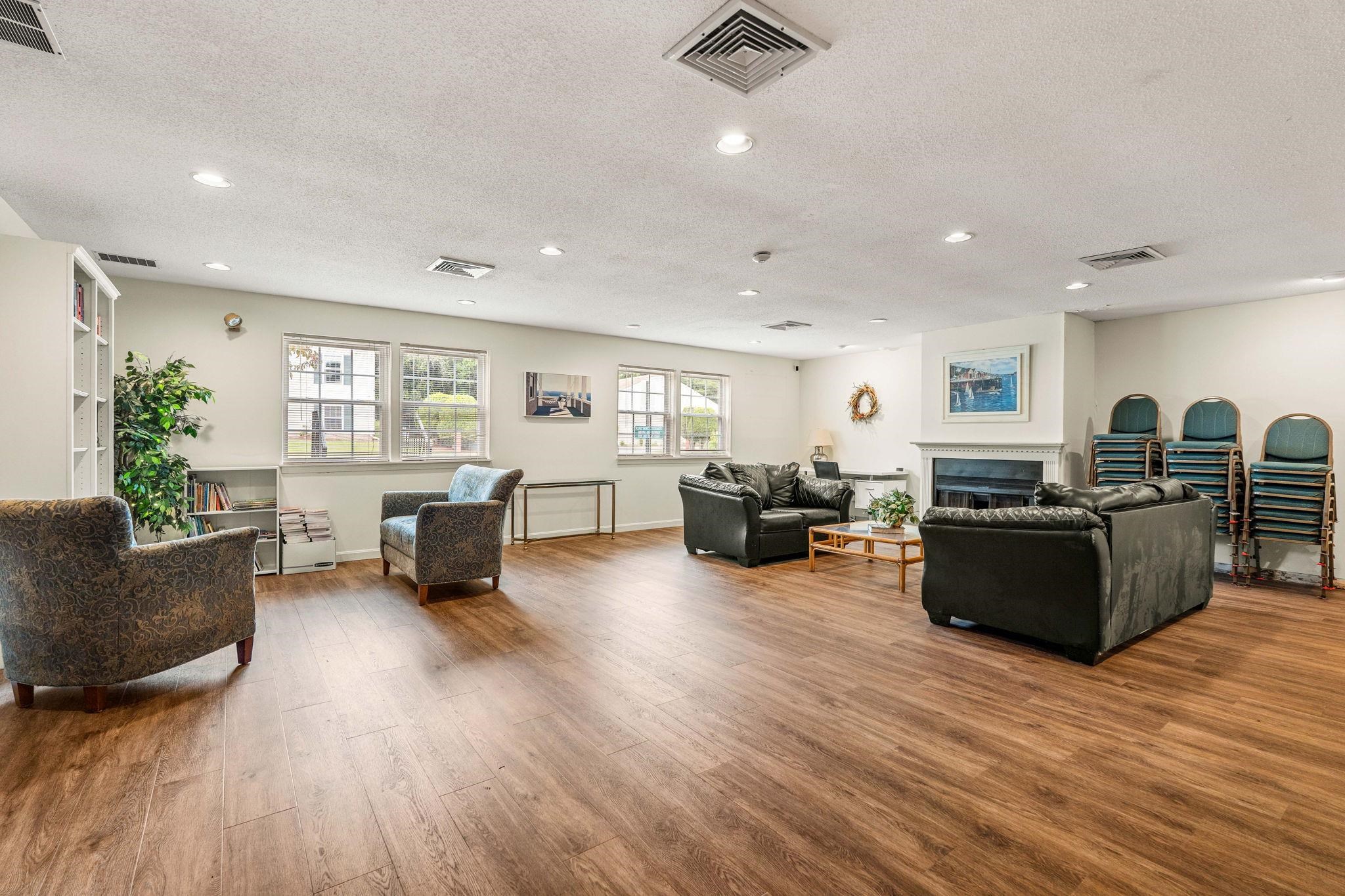 1202 White Cedar Blvd, Portsmouth, NH 03801