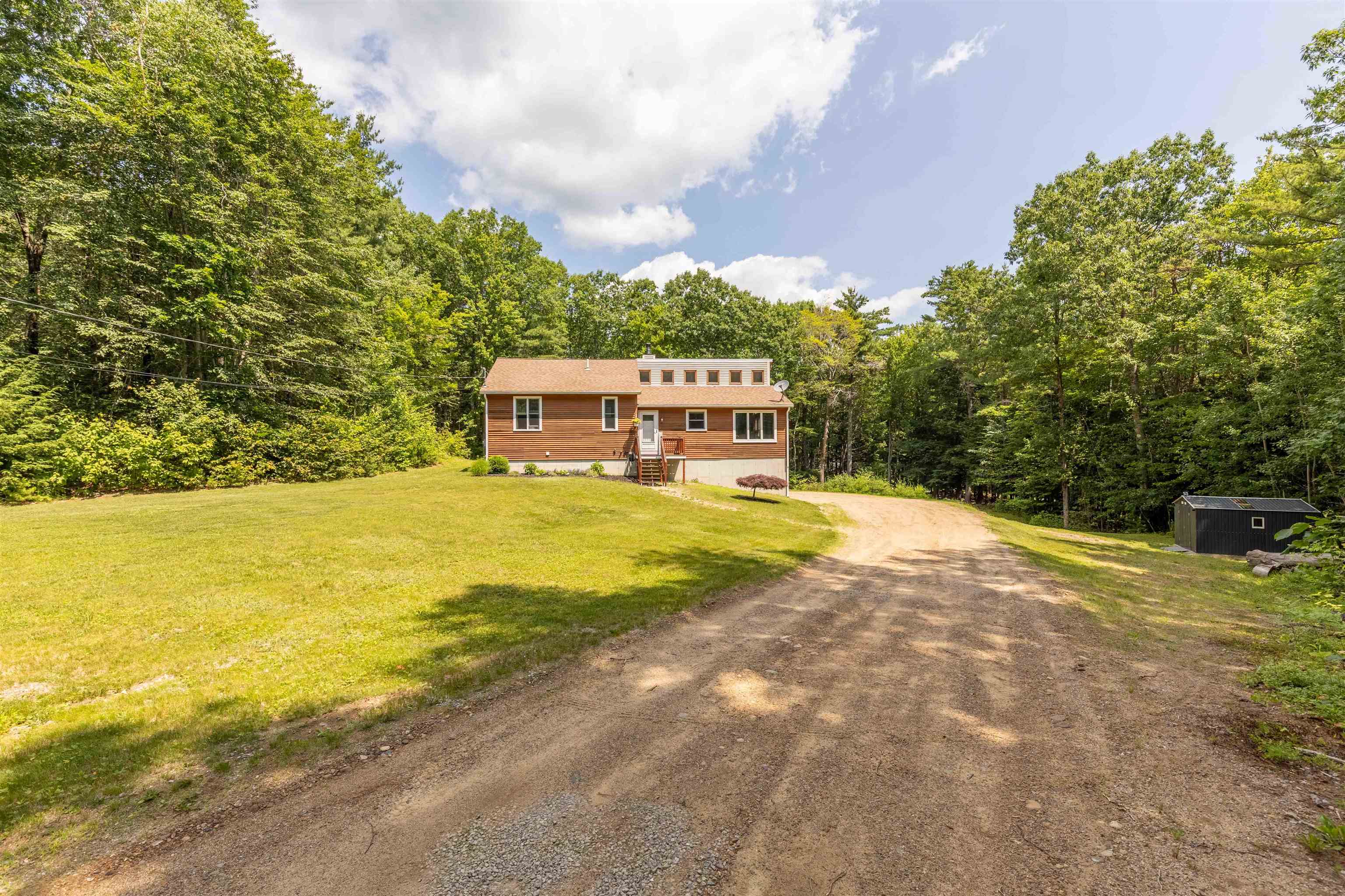 63 Partridge Dr, Middleton, NH 03887