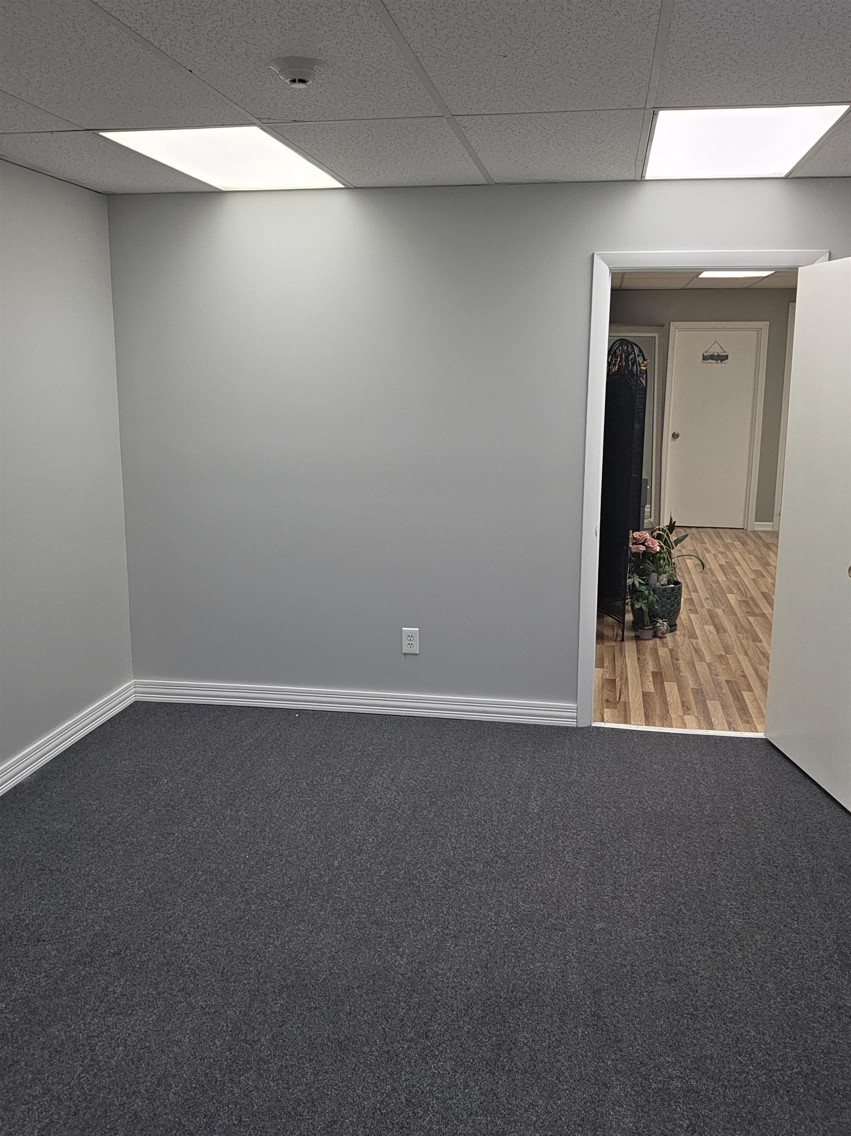 500 Harvey Rd #Suite 102 Room 2, Manchester, NH 03103