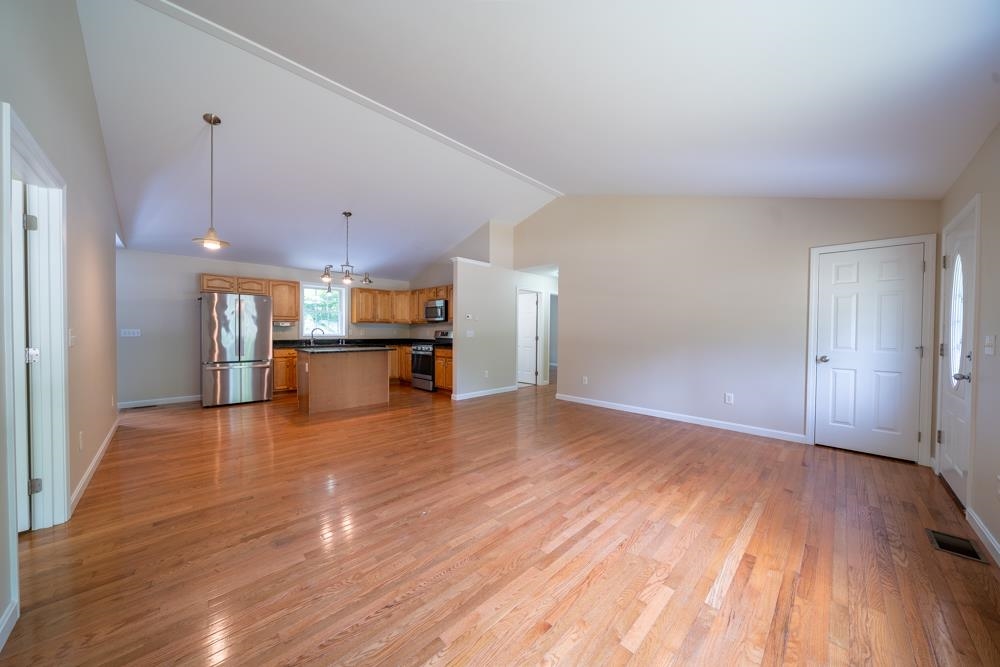 316 Fox Hill Rd, Stoddard, NH 03464
