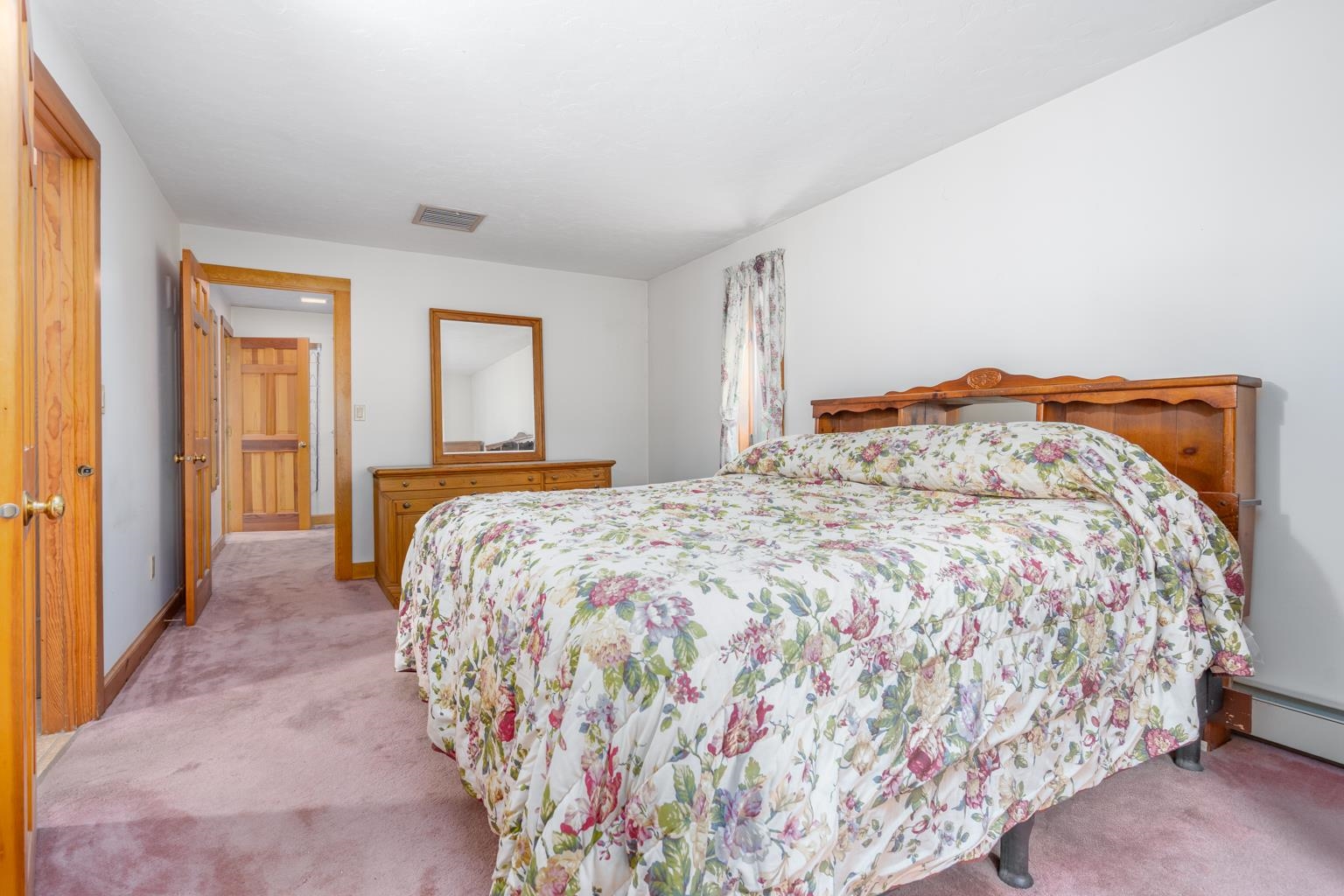 106 Livingston Rd, Meredith, NH 03253