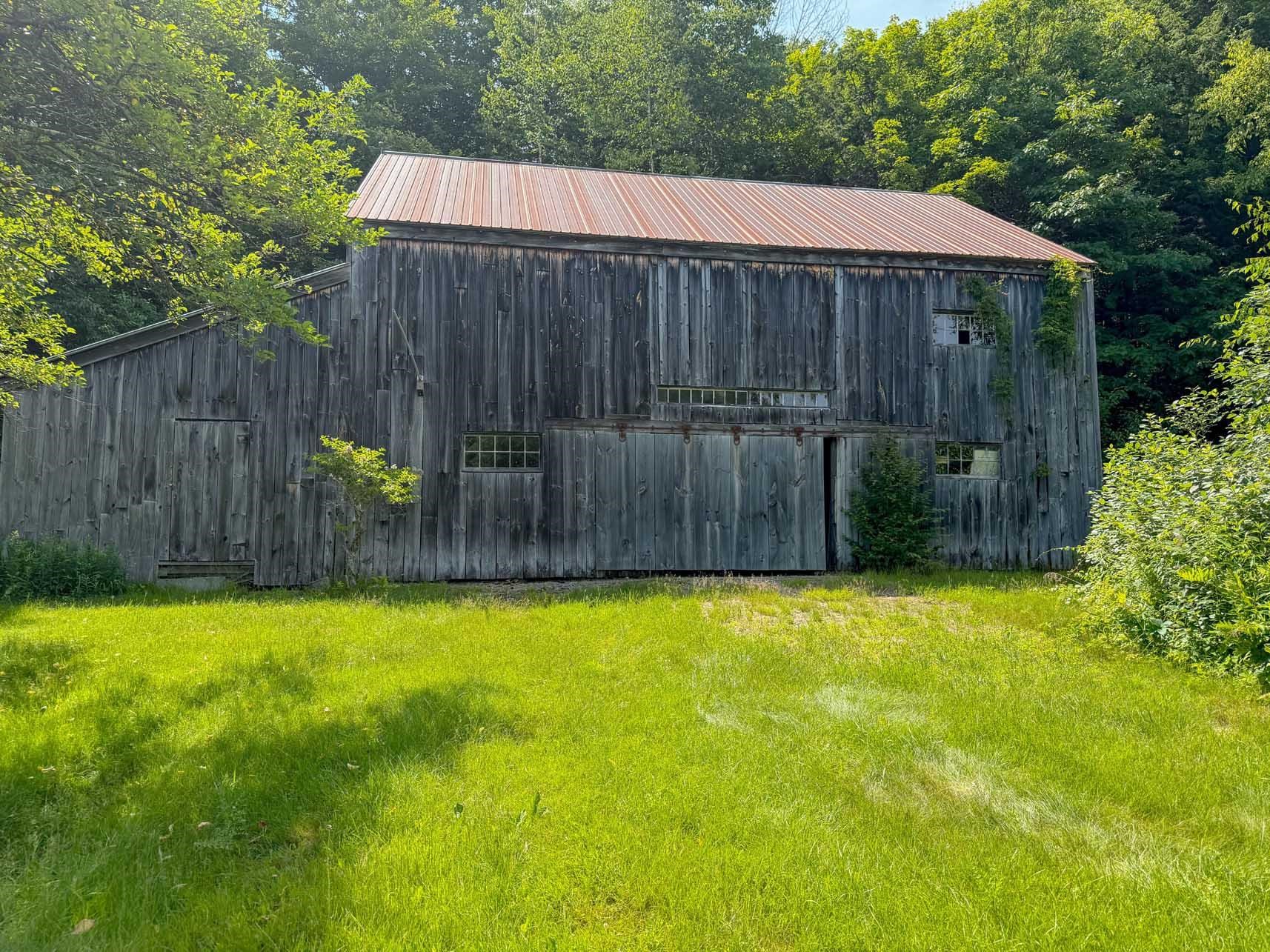 Detached barn