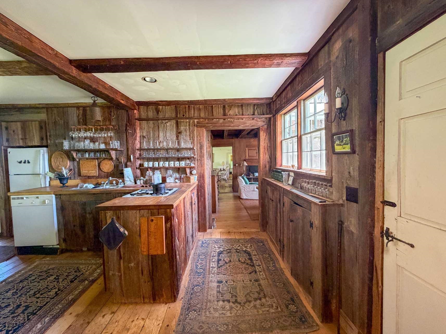 124 Brock Hill Rd, Bridgewater, NH 03222