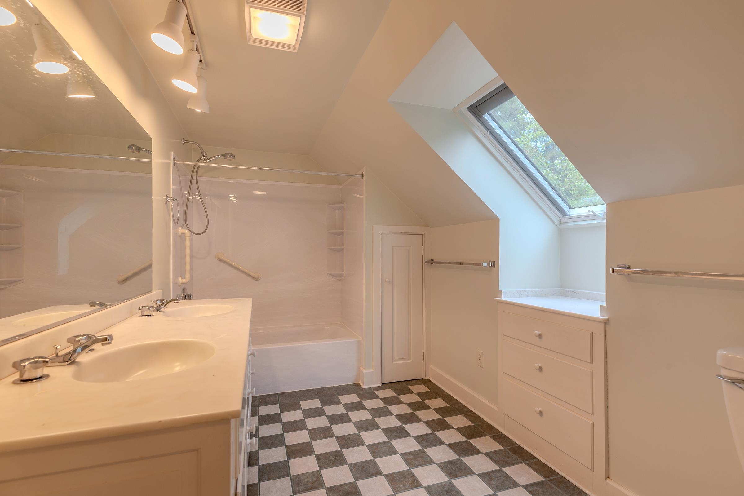 Property photo 32