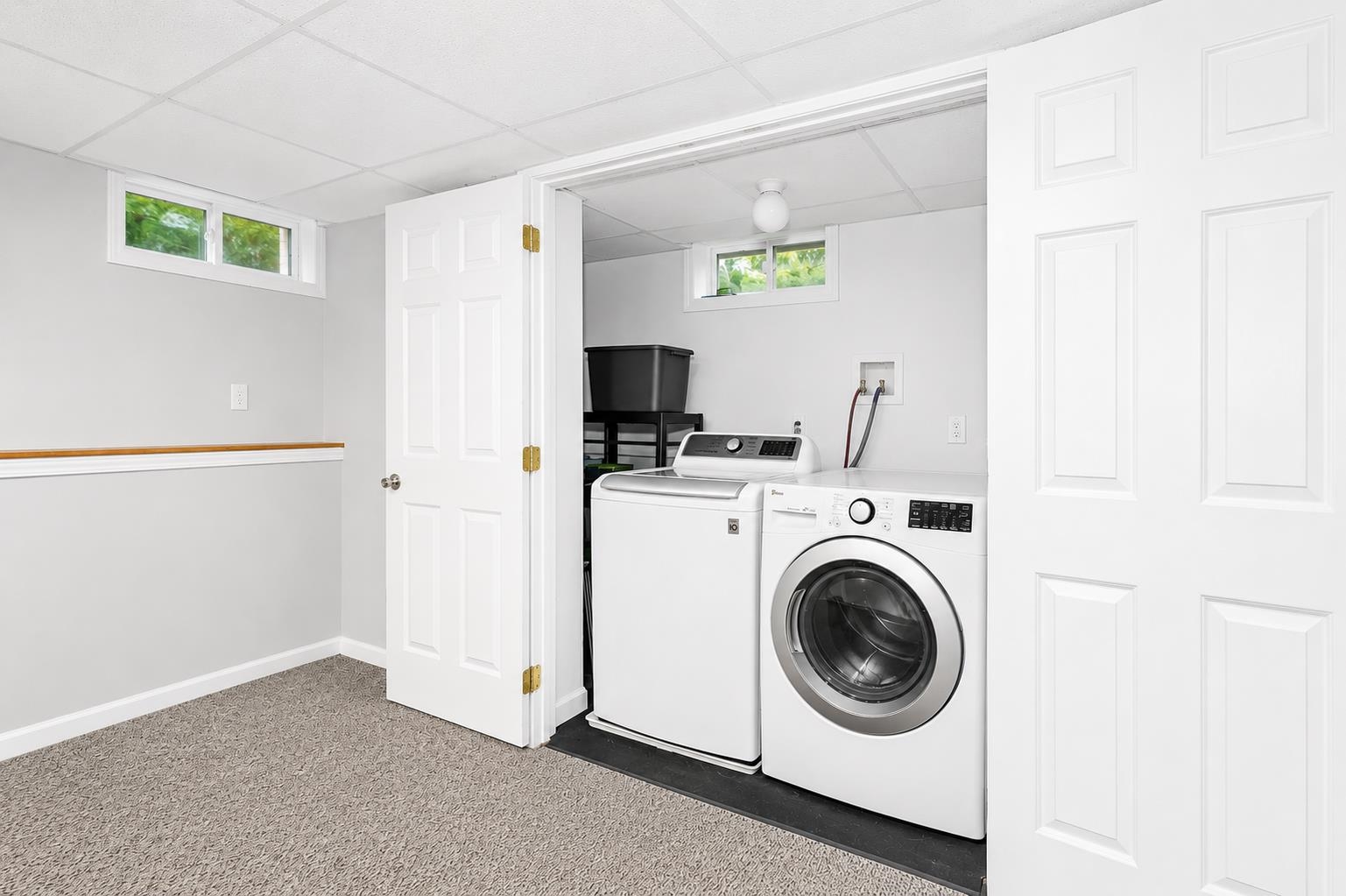 3 Sioux Ave, Nashua, NH 03063