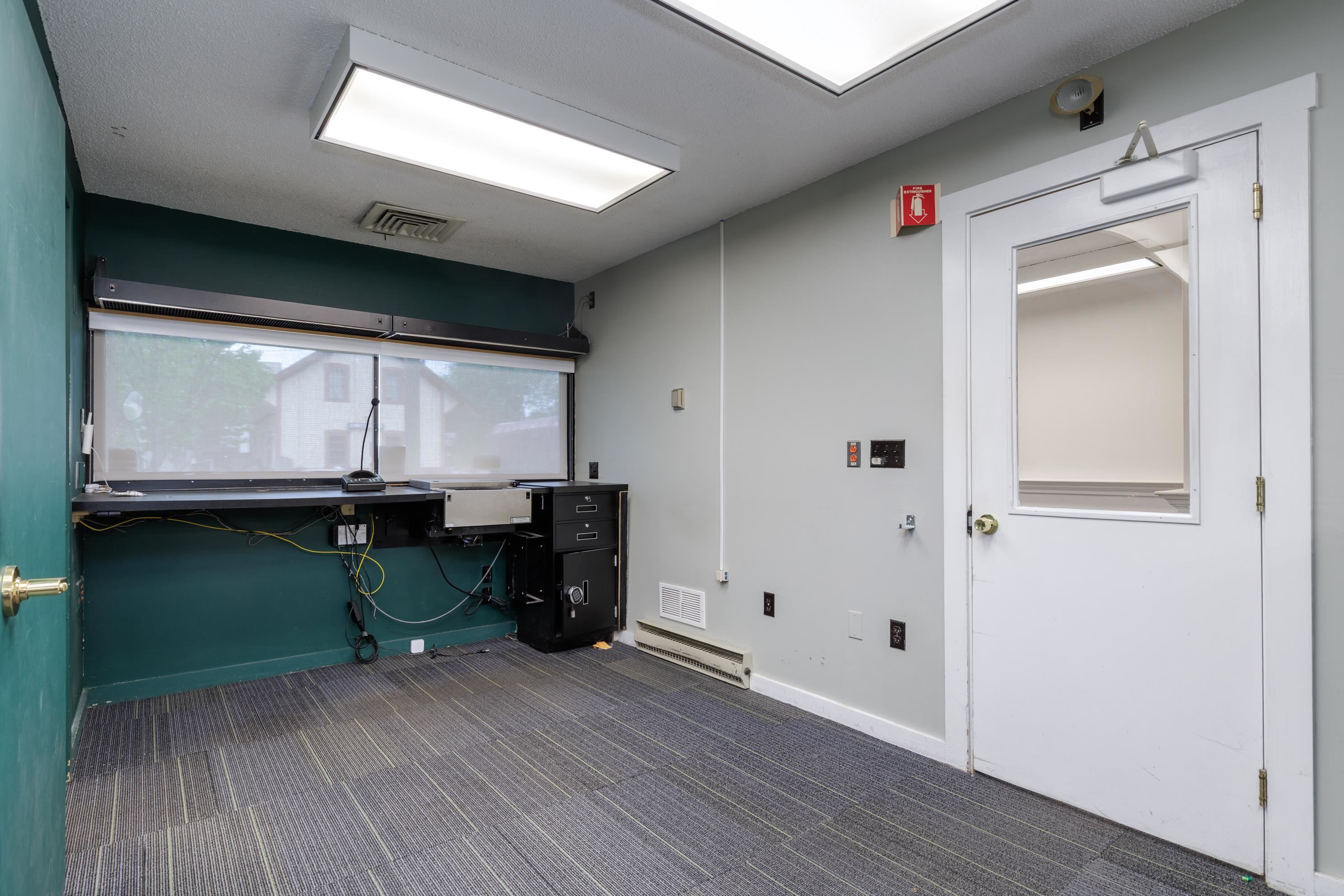 884 Main St, Hopkinton, NH 03229