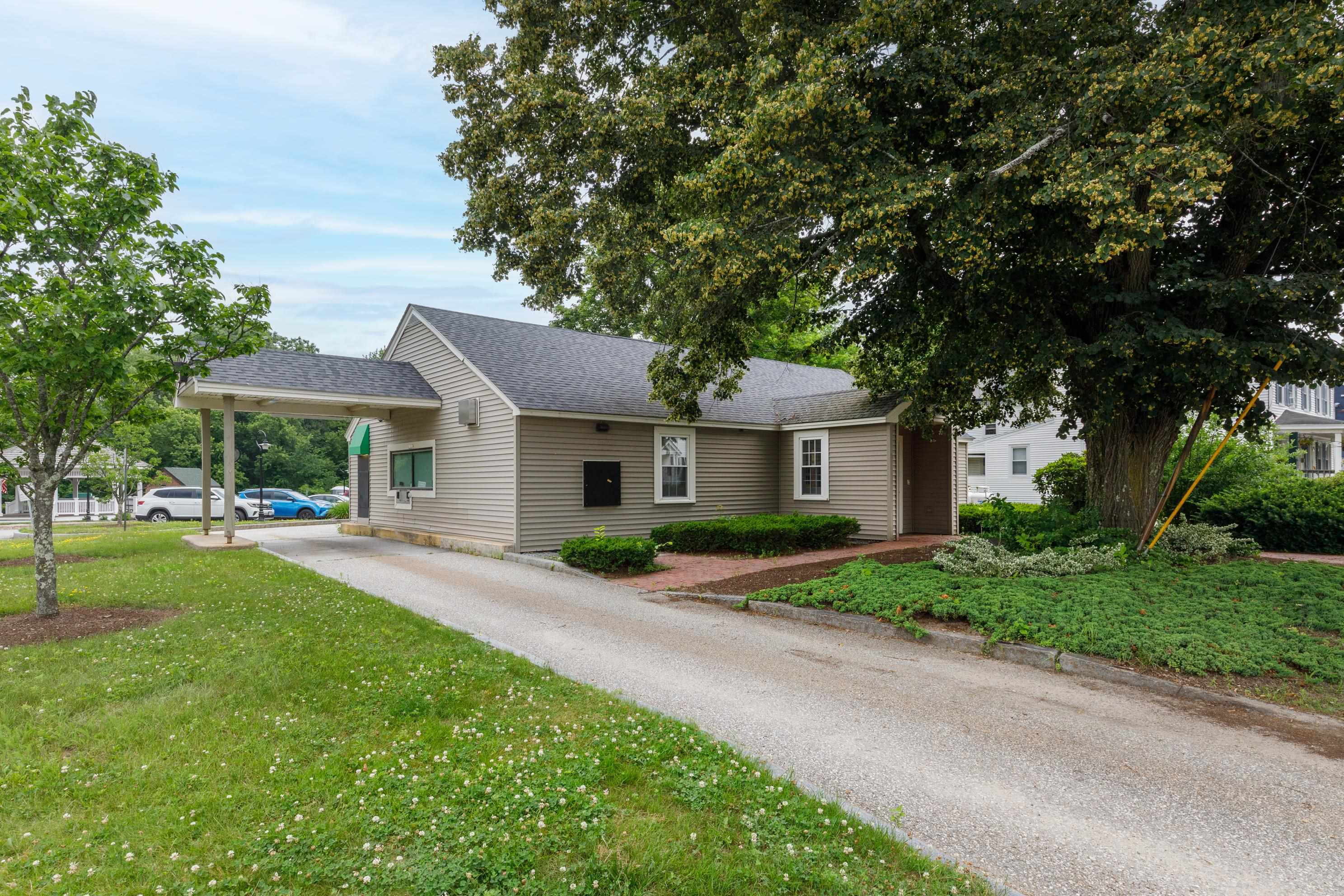 884 Main St, Hopkinton, NH 03229