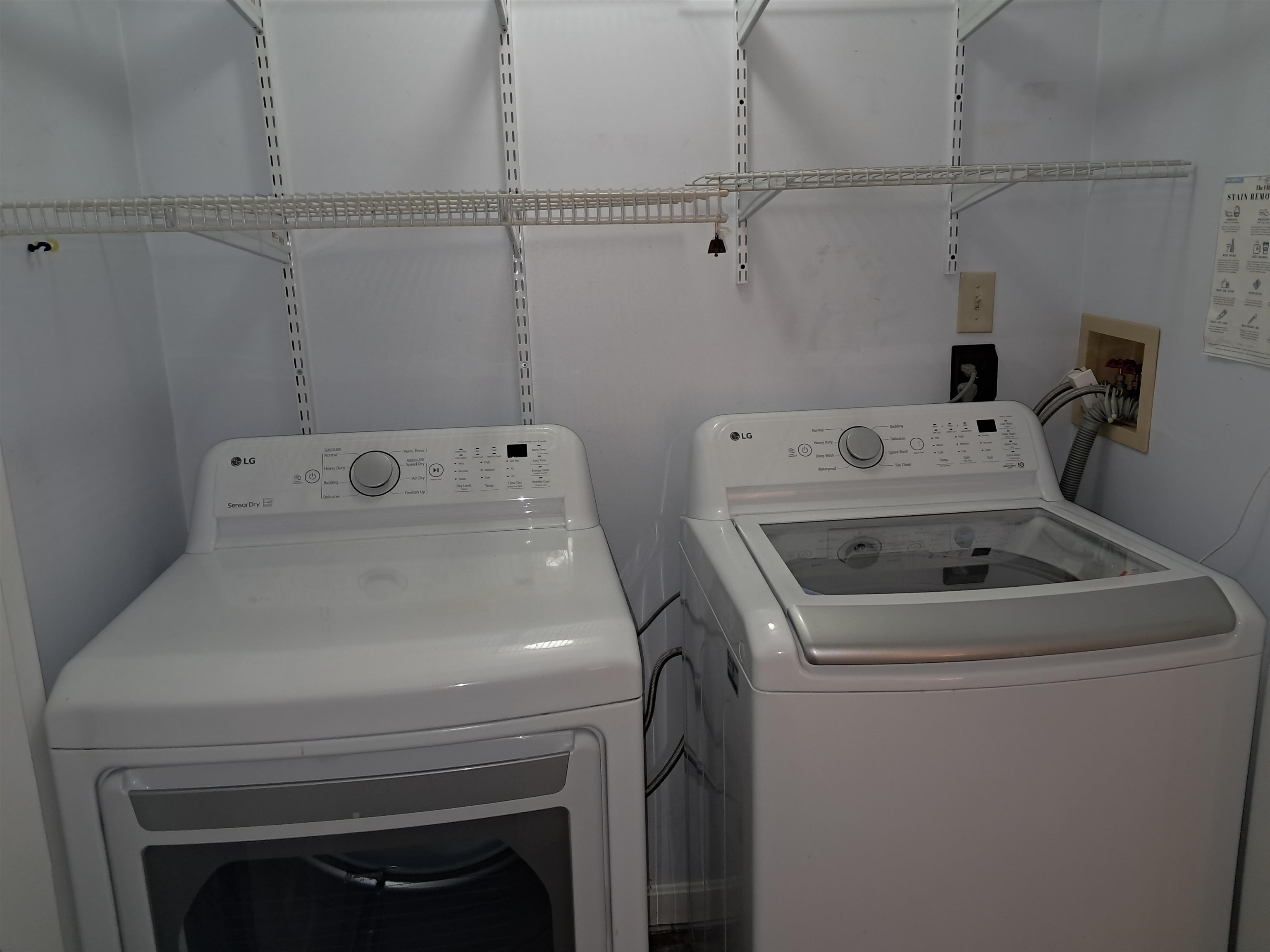 4 Sterling Way, Hudson, NH 03051