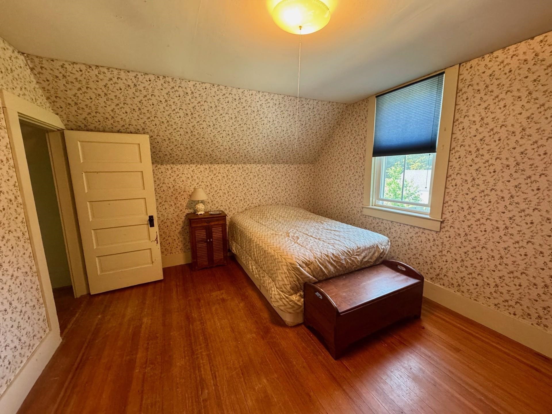 18 Blossom St, Keene, NH 03431