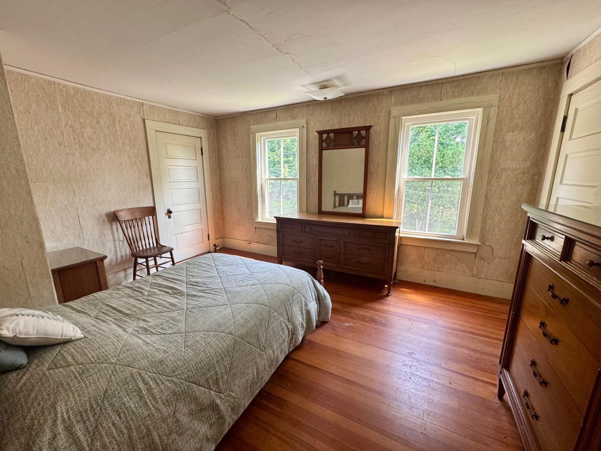 18 Blossom St, Keene, NH 03431