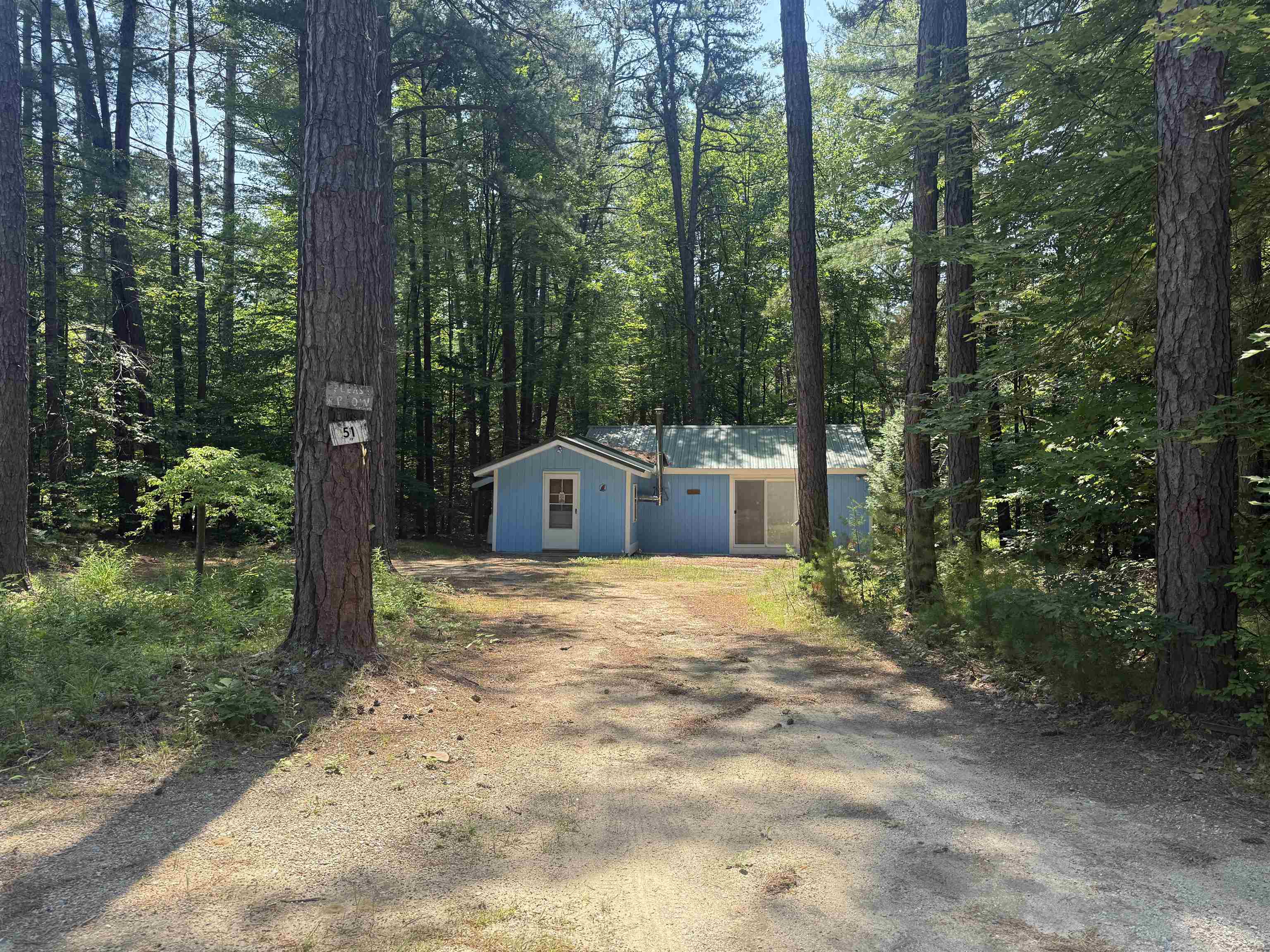 51 Rhode Island Ave, Tamworth, NH 03886