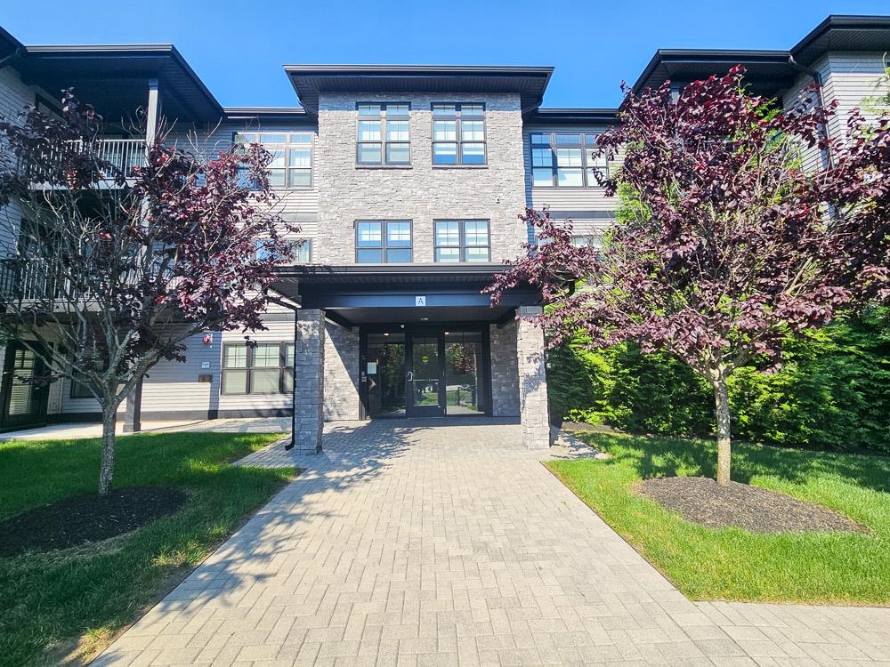2075 Lafayette Rd #24, Portsmouth, NH 03801
