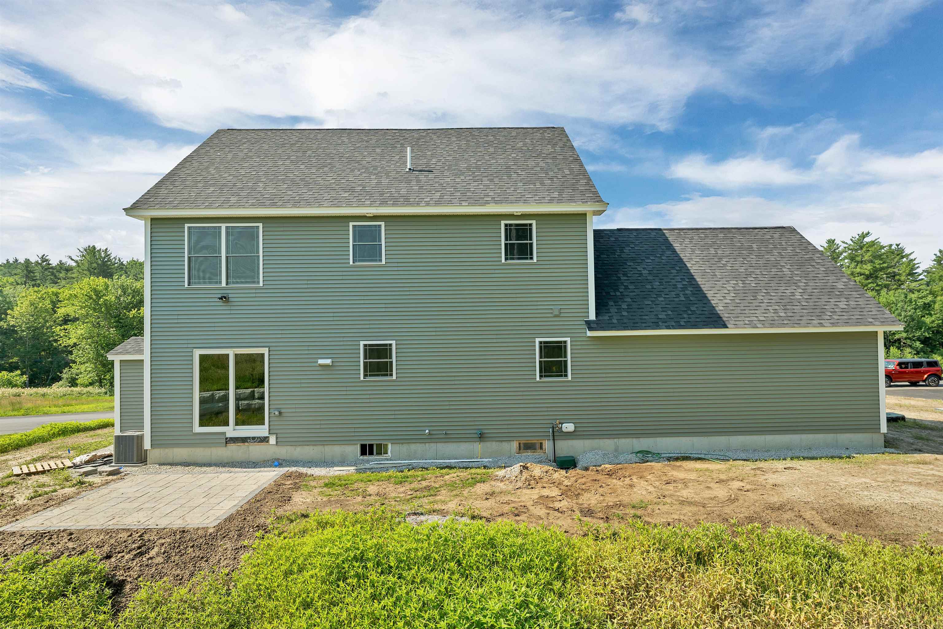 6 Shelburne Ln, Concord, NH 03301
