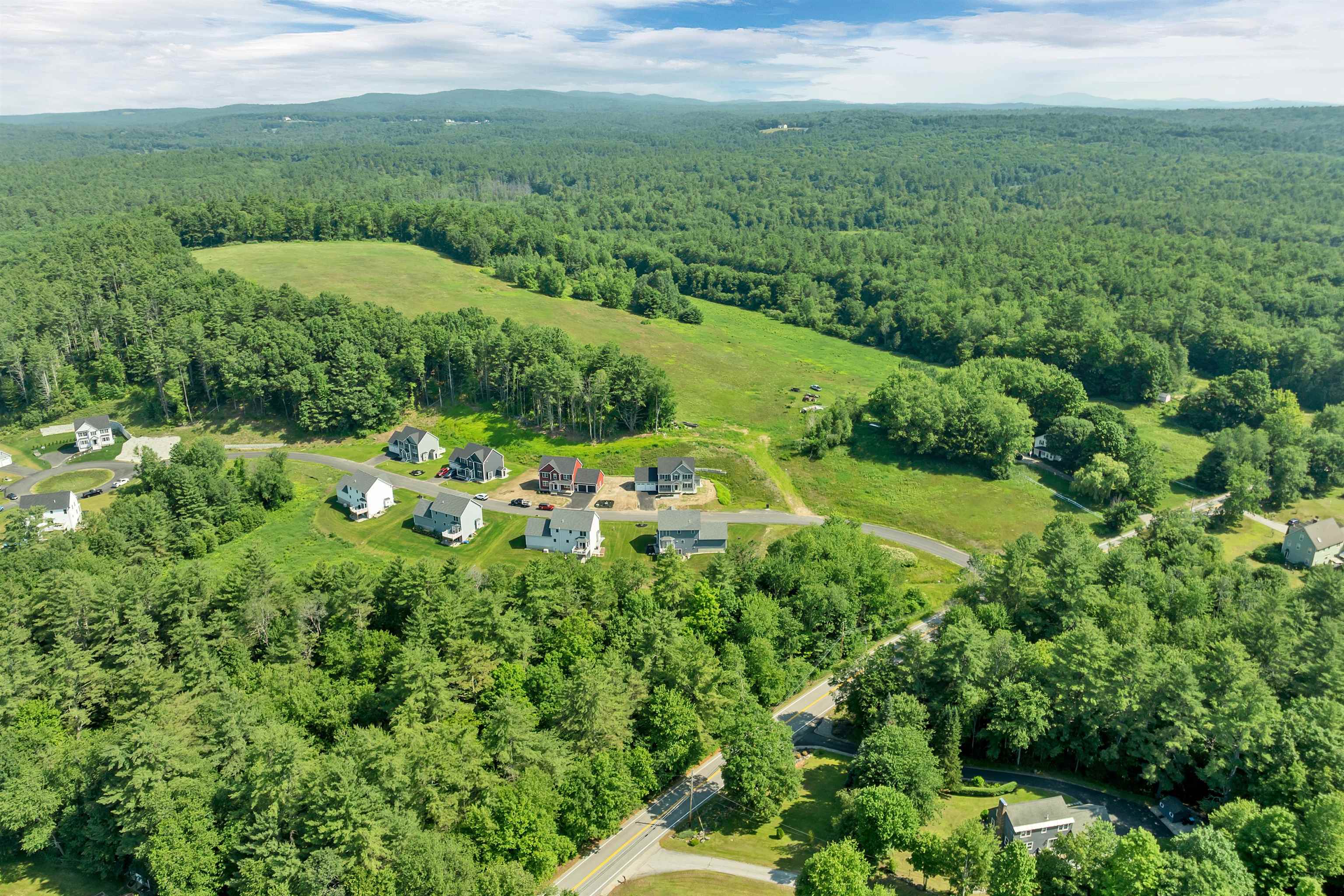 6 Shelburne Ln, Concord, NH 03301