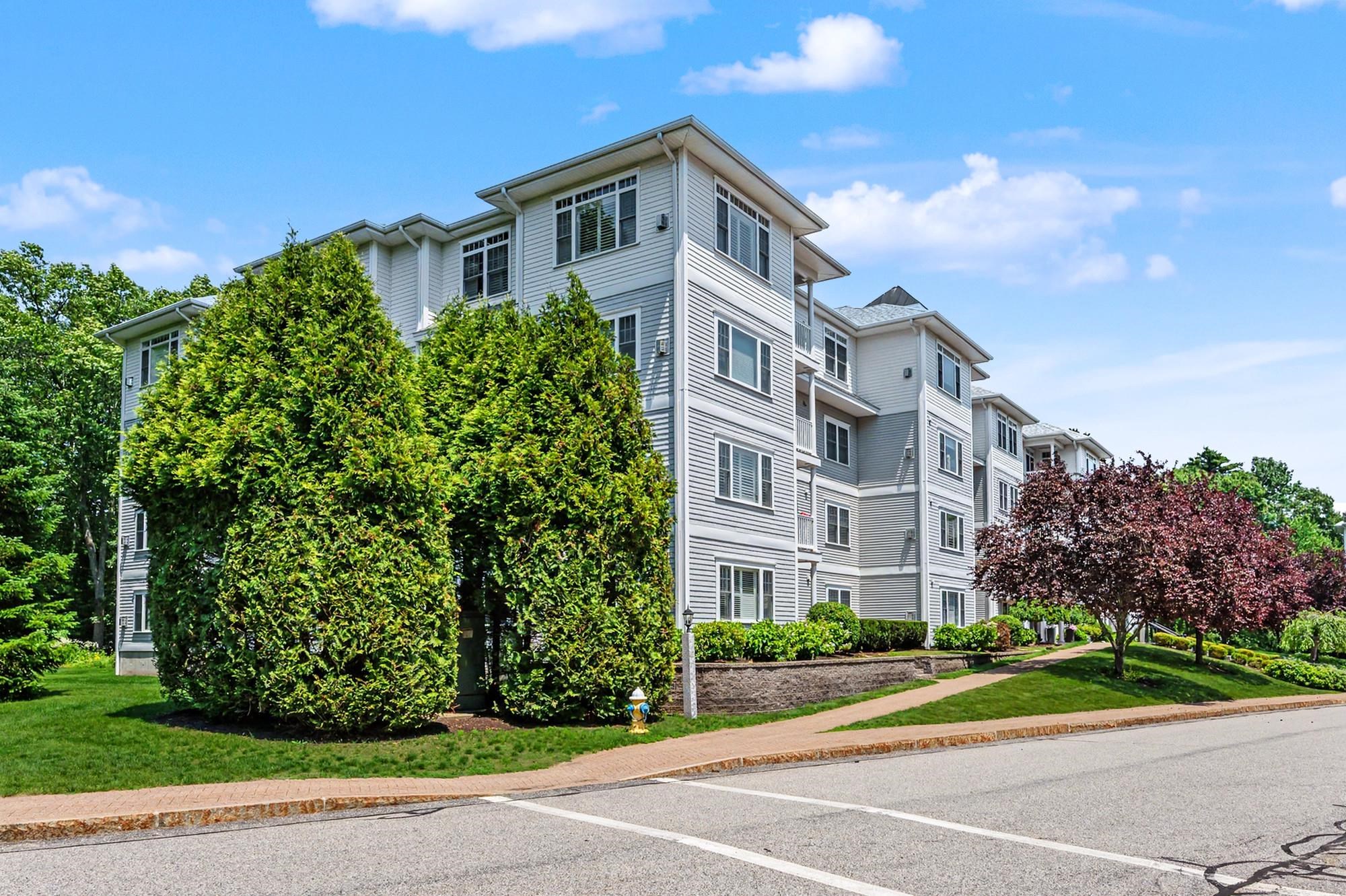 5 Sterling Hill Ln #538, Exeter, NH 03833