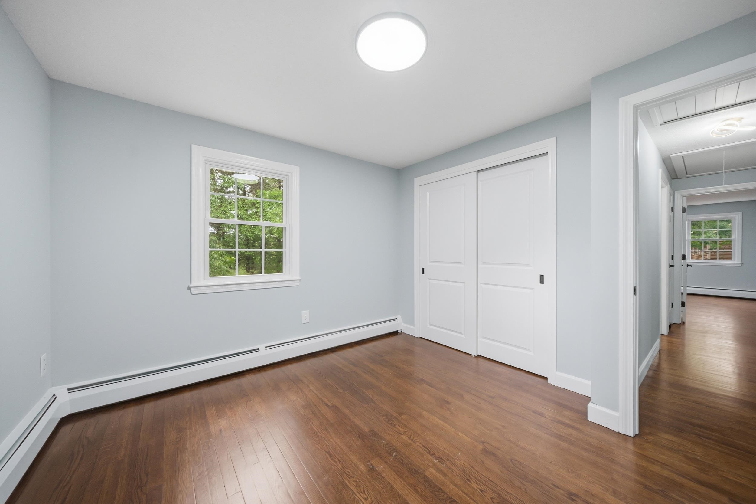 29 Dickens St, Nashua, NH 03062