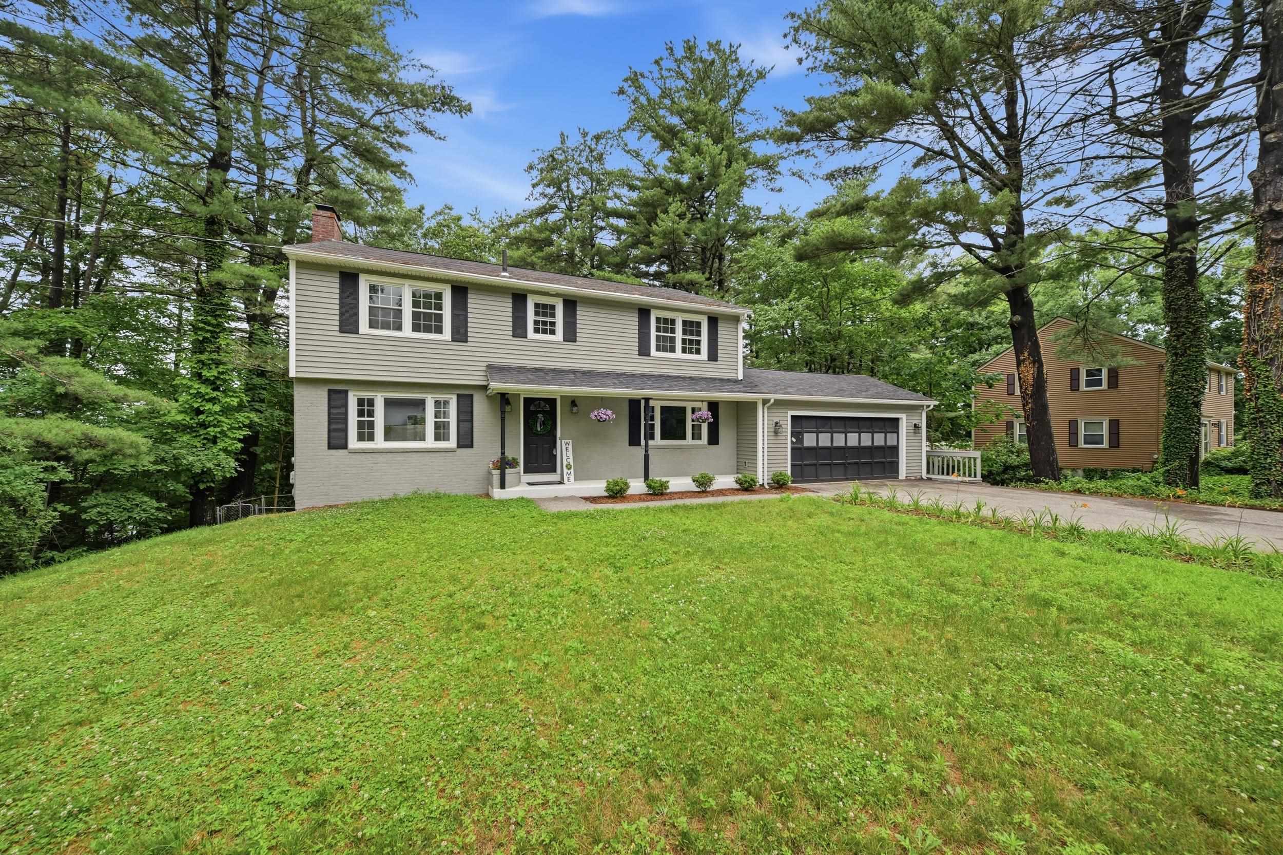 29 Dickens St, Nashua, NH 03062