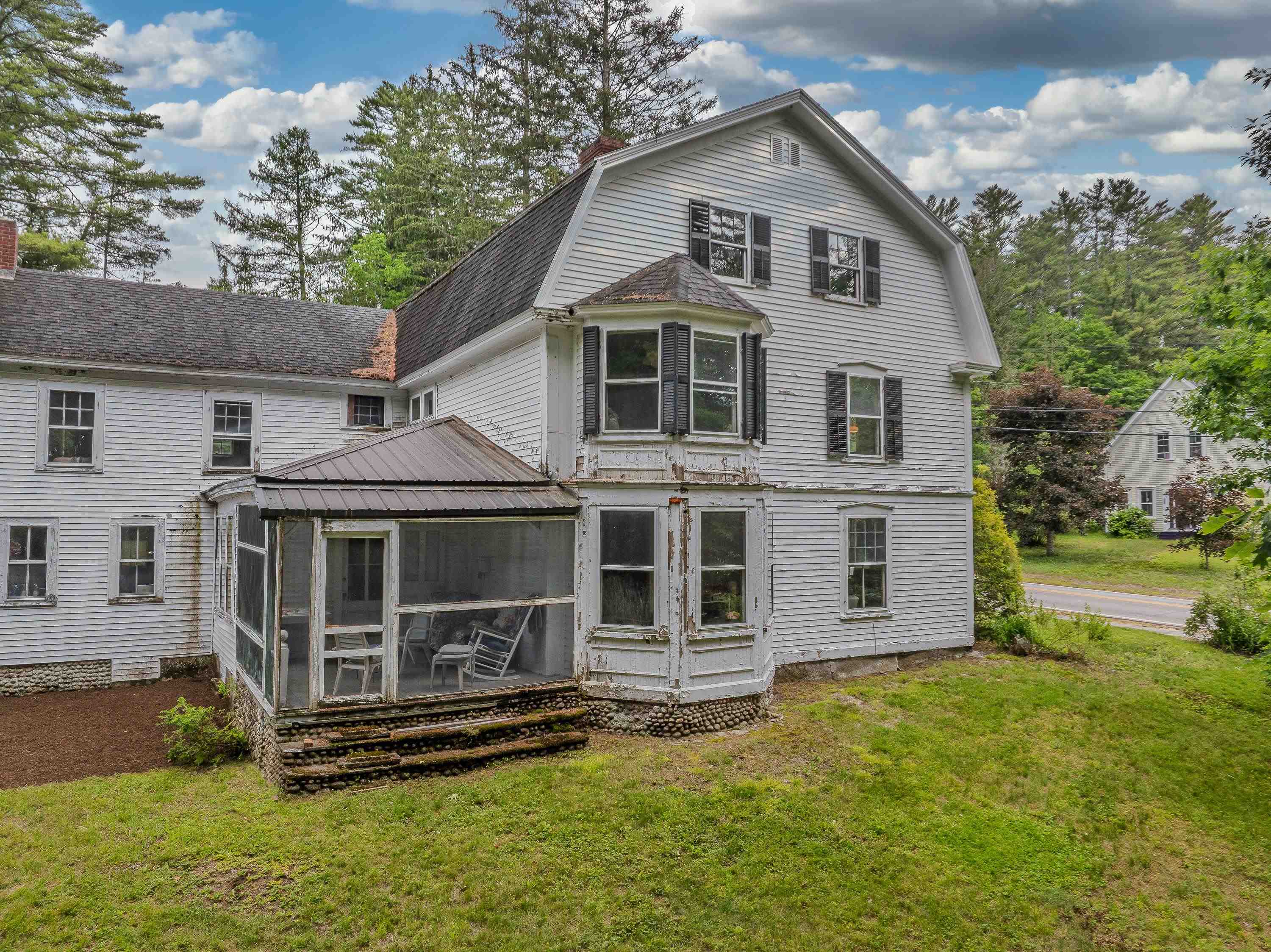 166 Main St, New Hampton, NH 03256