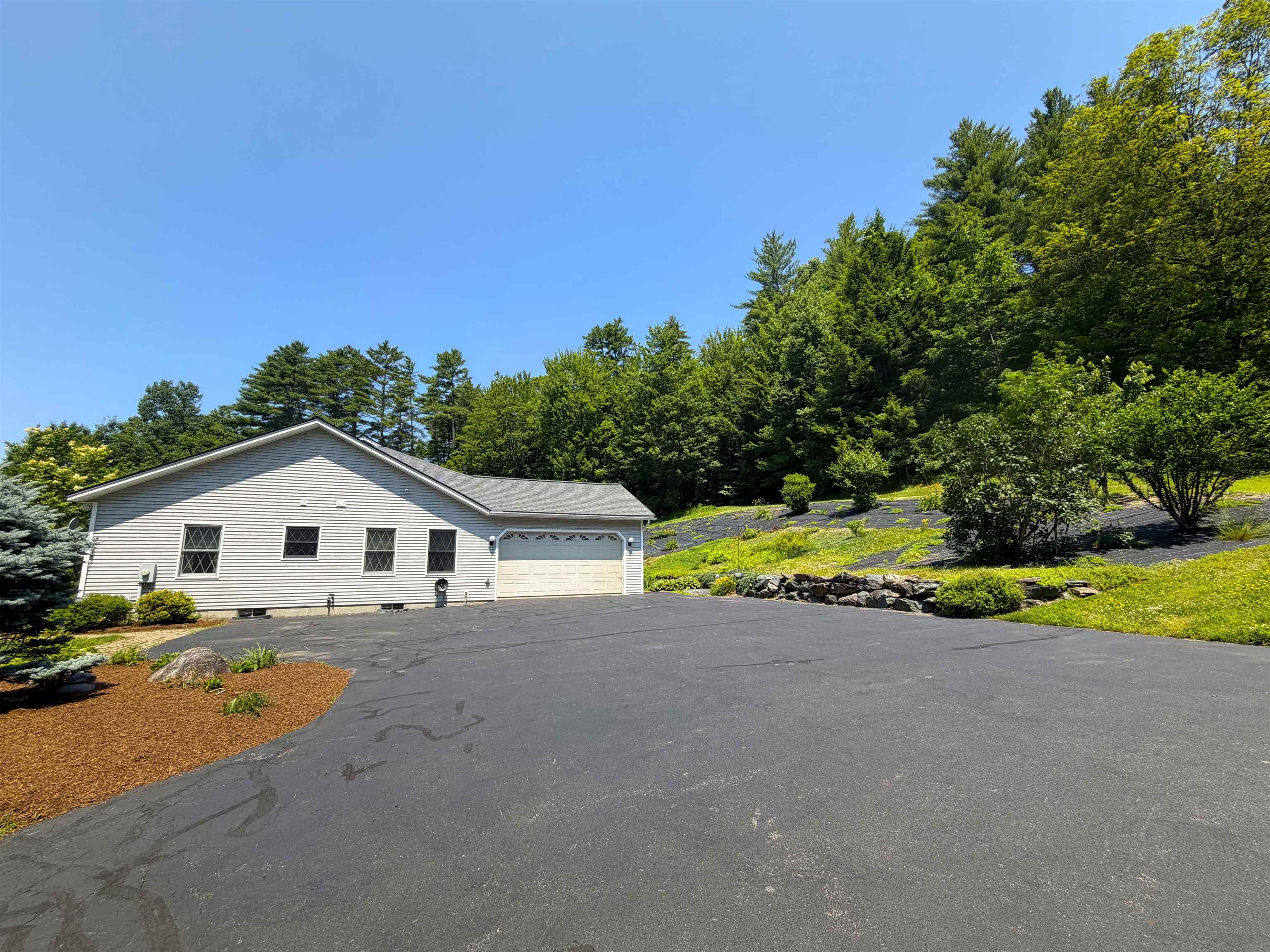 478 Jarvis Hill Rd, Claremont, NH 03743