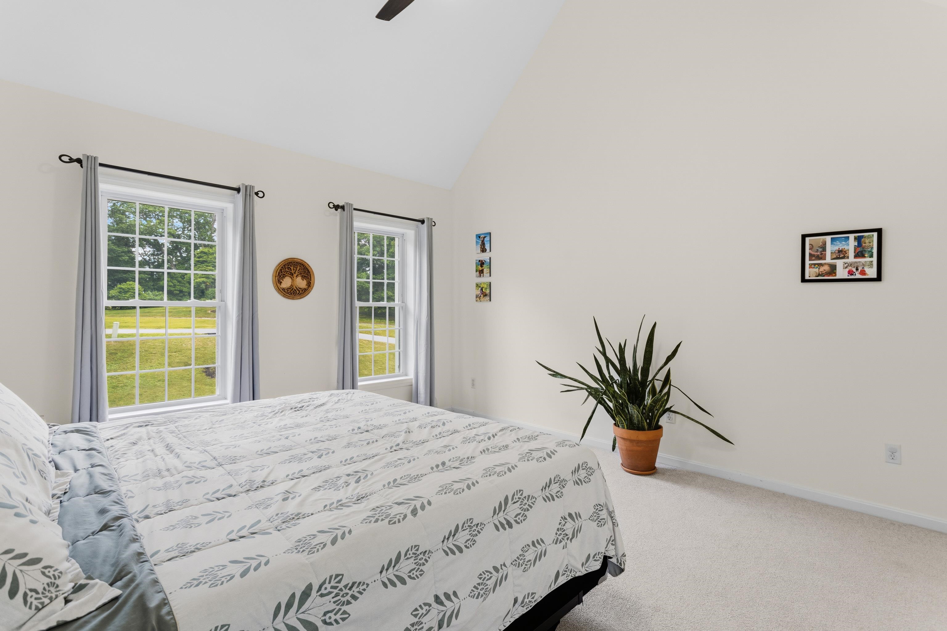 49 Wallace Dr, Dover, NH 03820