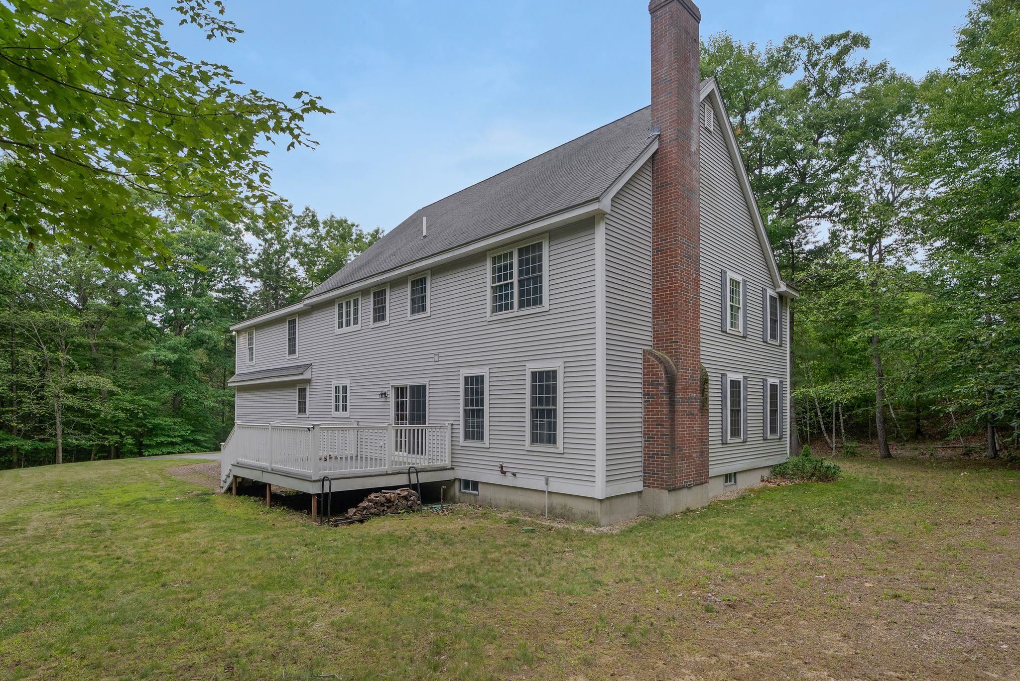 88 Crawford Rd, Chester, NH 03036