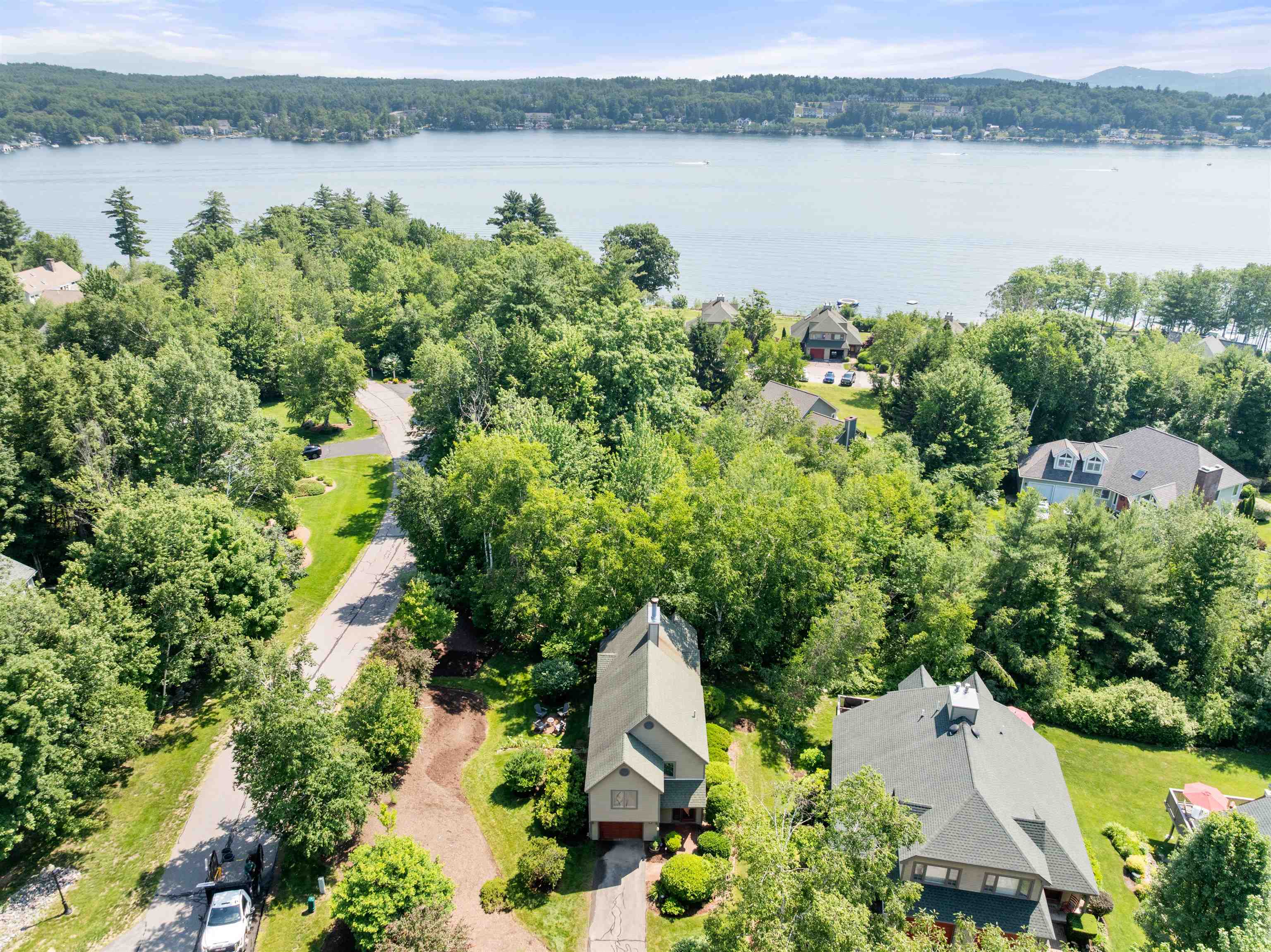 6 Tartan Hl, Laconia, NH 03246