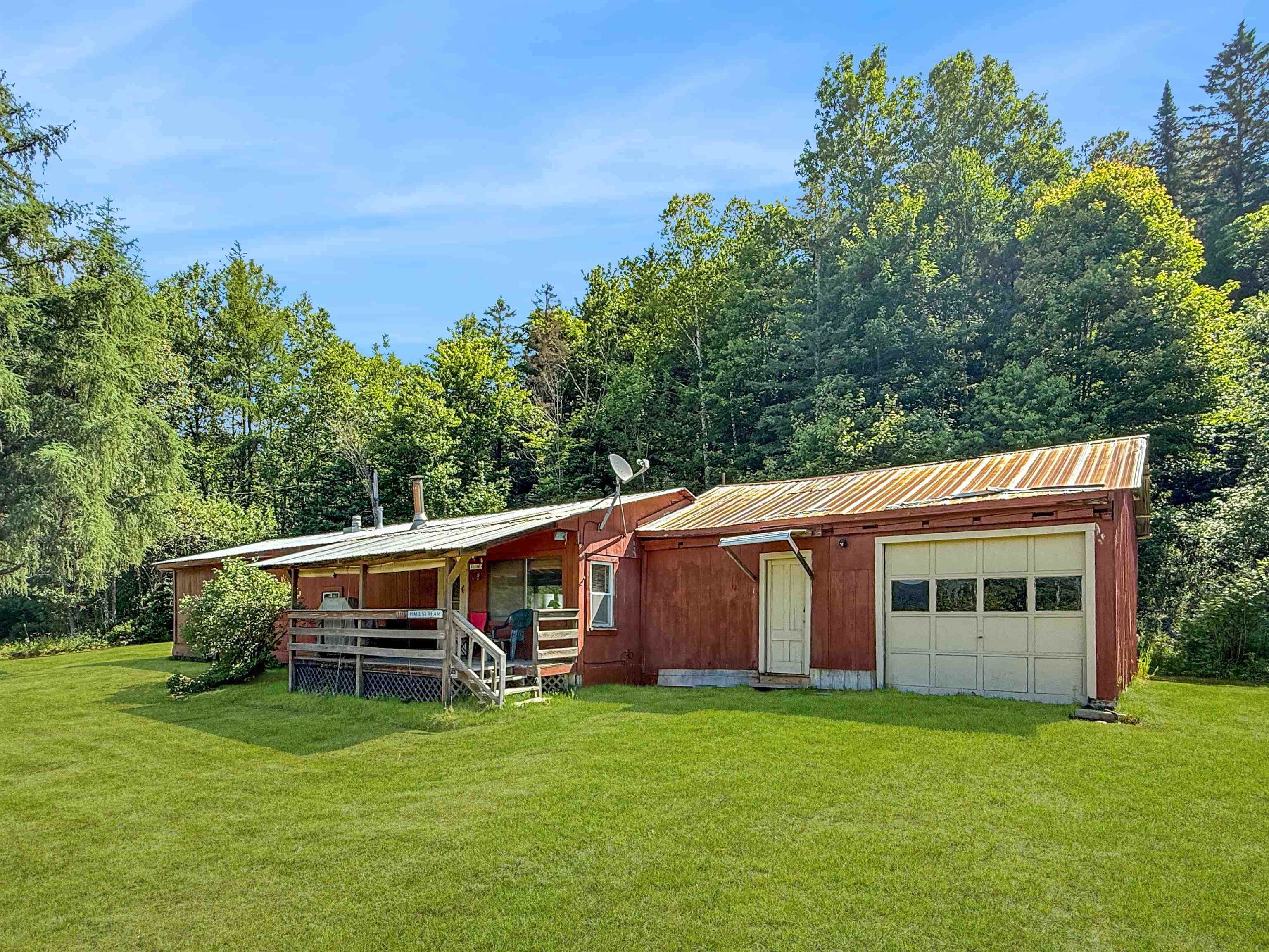 1116 Halls Stream Rd, Pittsburg, NH 03592