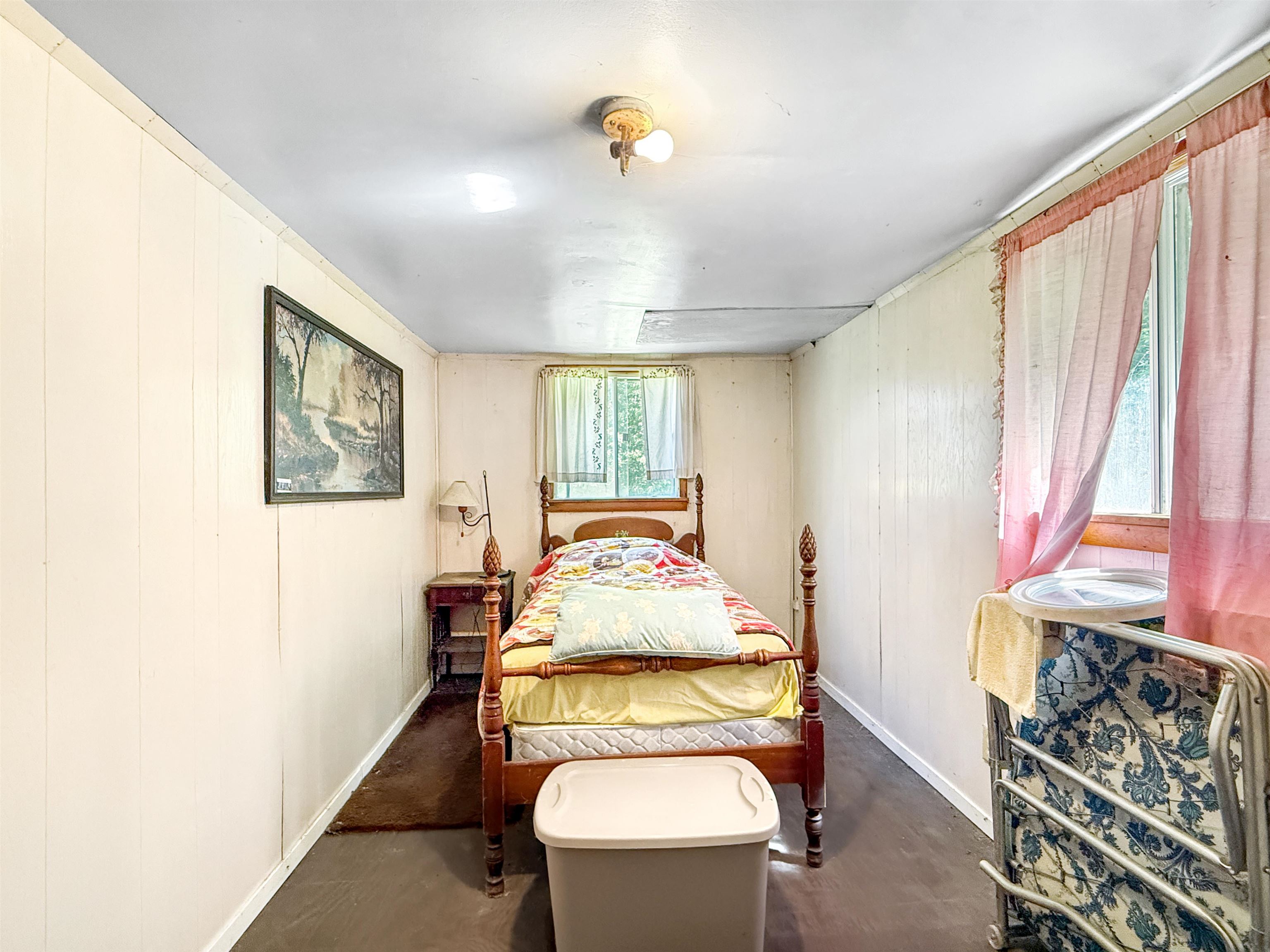 1116 Halls Stream Rd, Pittsburg, NH 03592