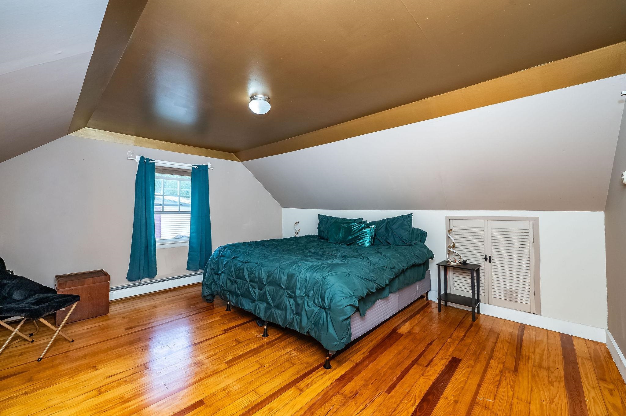 6 Howe St, Rochester, NH 03867