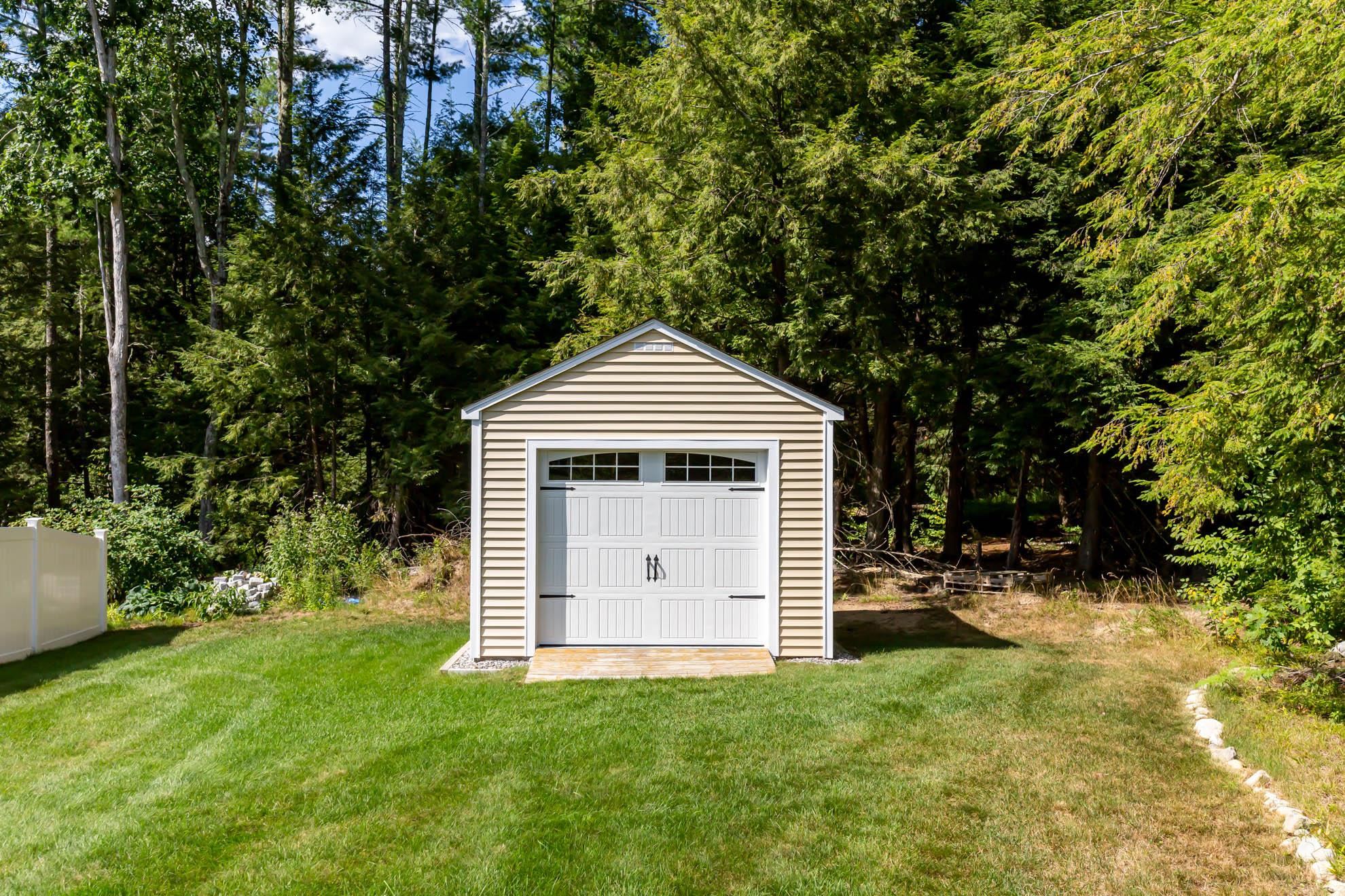 9 Windy Hollow Cir, Merrimack, NH 03054