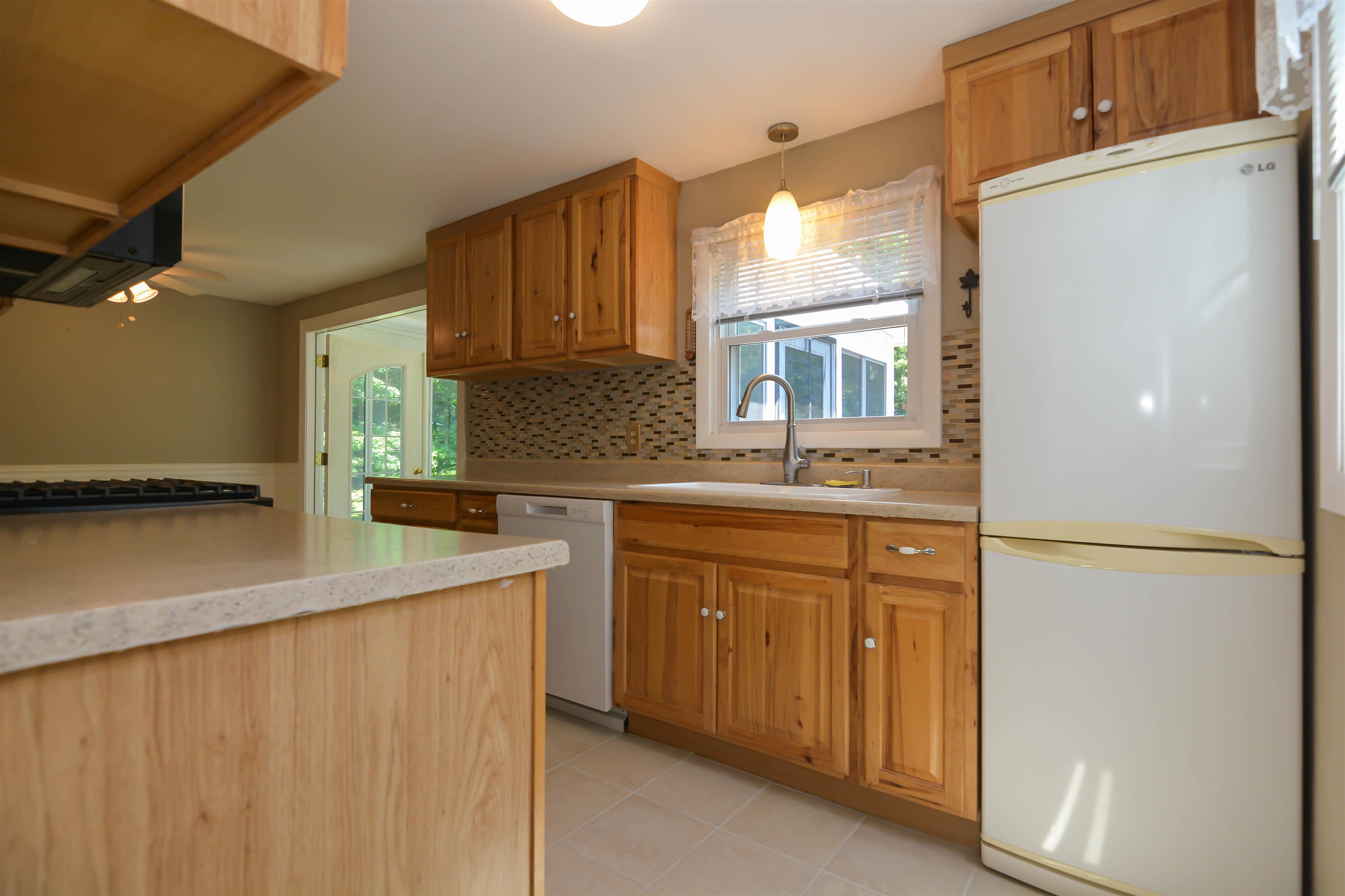 73 Brown Hill Rd, Hampstead, NH 03826