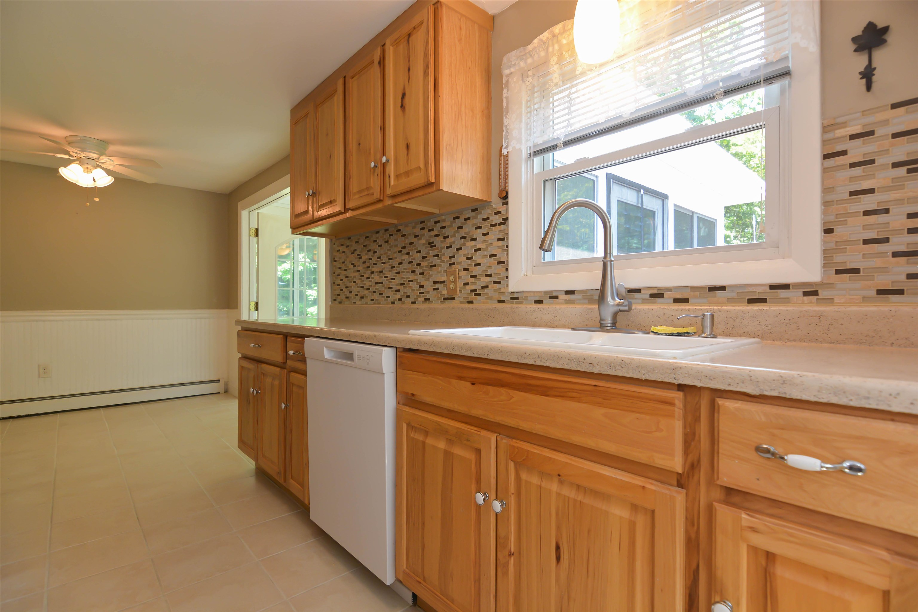 73 Brown Hill Rd, Hampstead, NH 03826